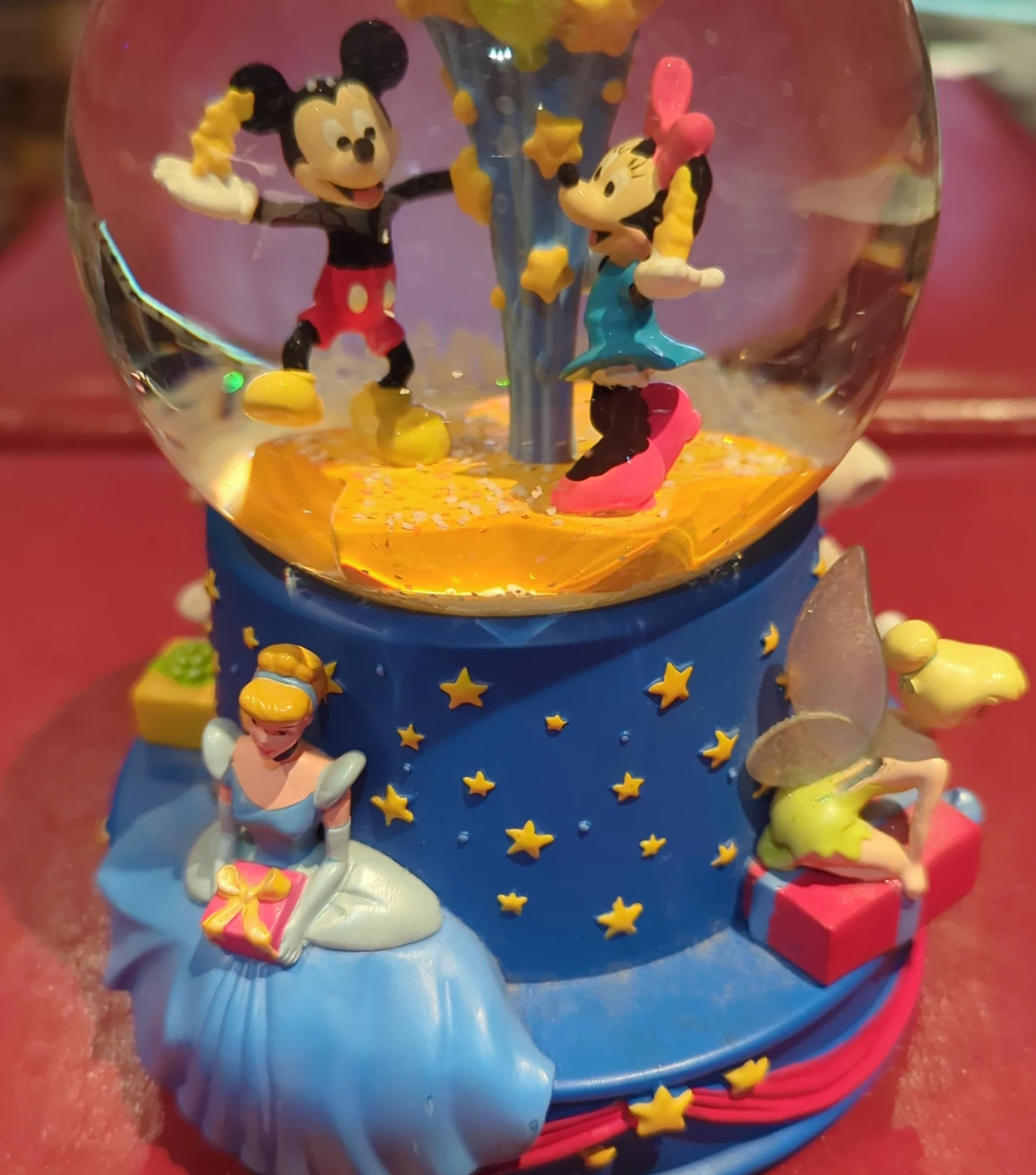 Disney Mickey & Minnie Snow Globe