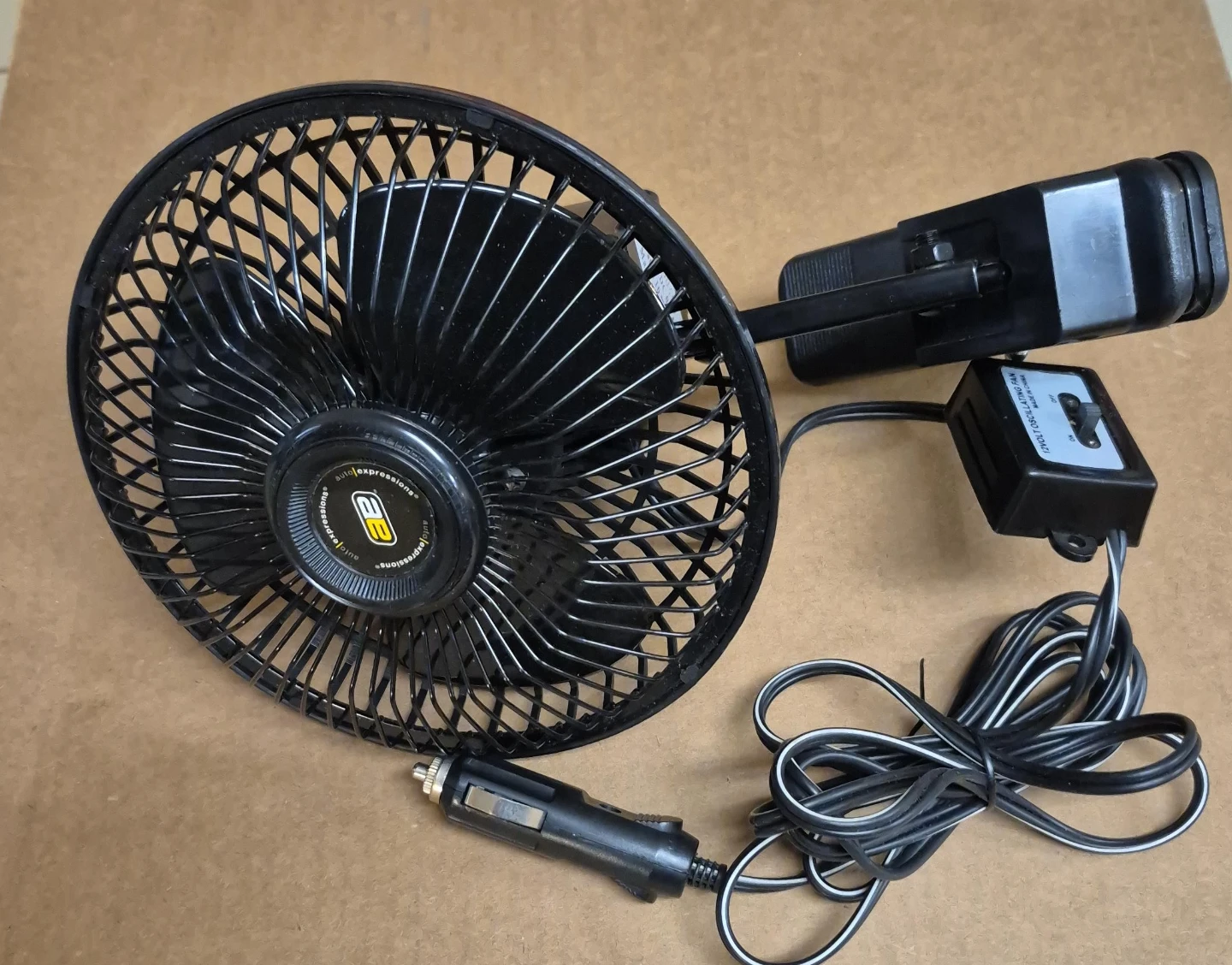 Auto Expressions 12V Oscillating Fan