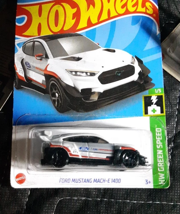 Hot Wheels Ford Mustang Mach-E 1400
