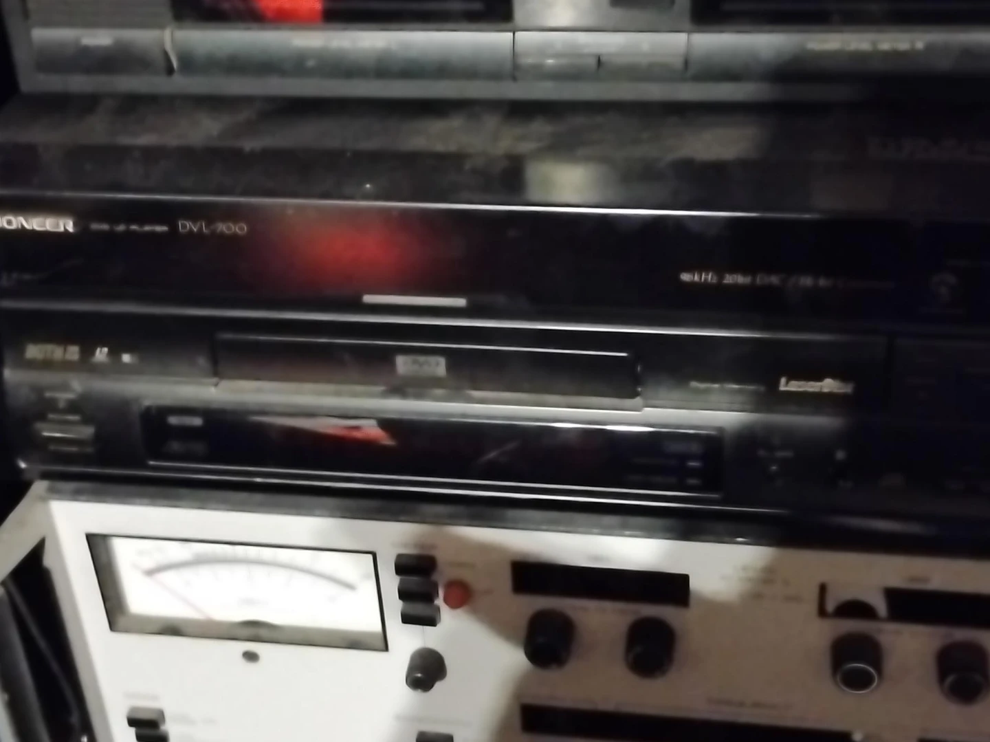 Pioneer DVL-700 LaserDisc Player