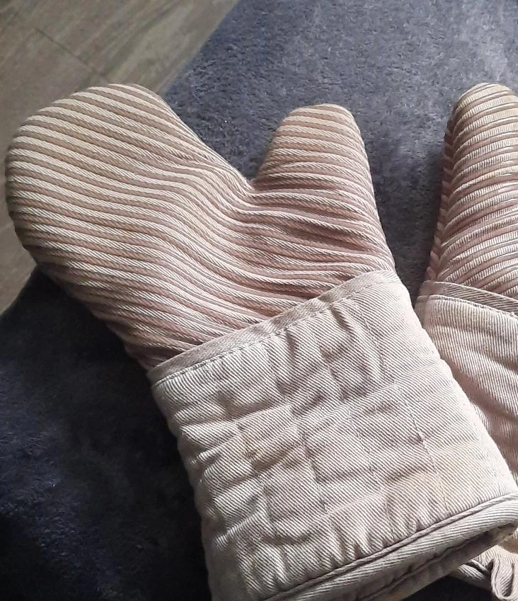 Oven Mitts - Beige Striped Pair