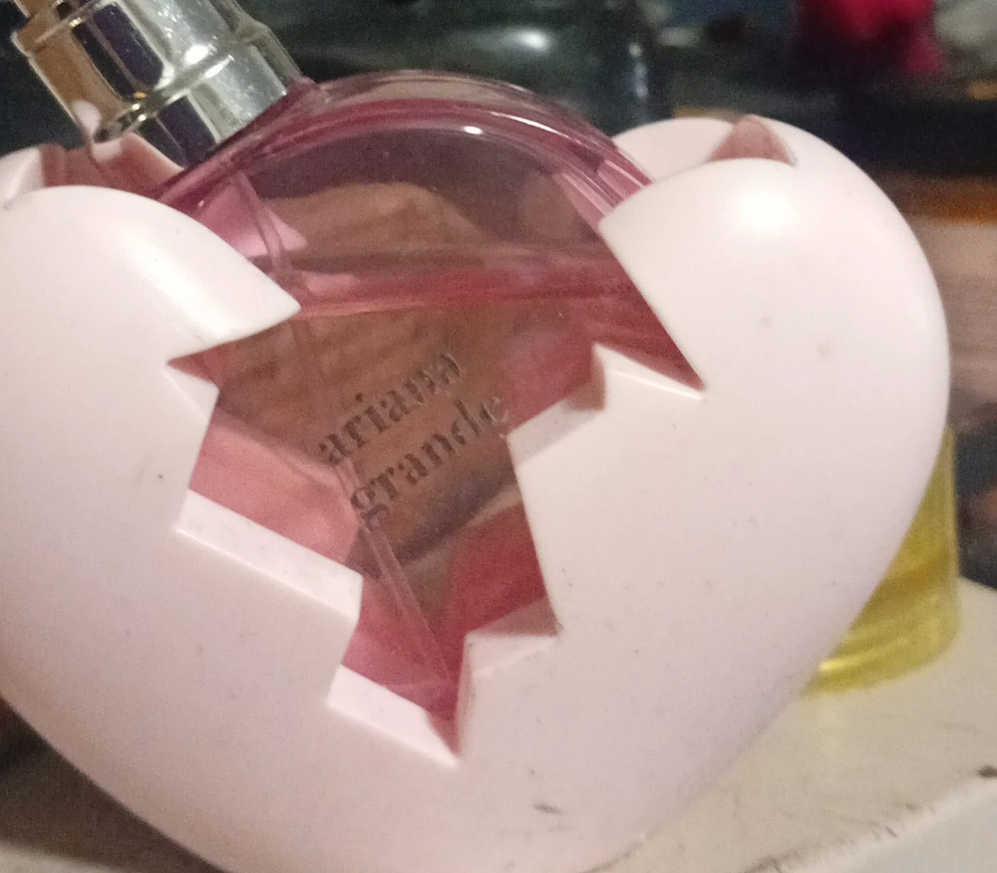 Ariana Grande Perfume