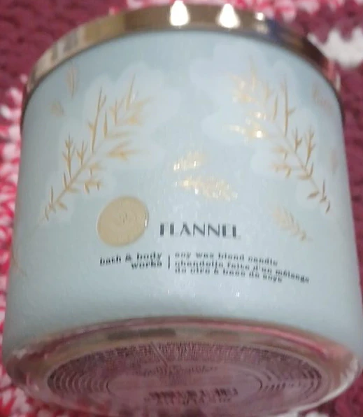 Bath & Body Works Flannel 3-Wick Candle