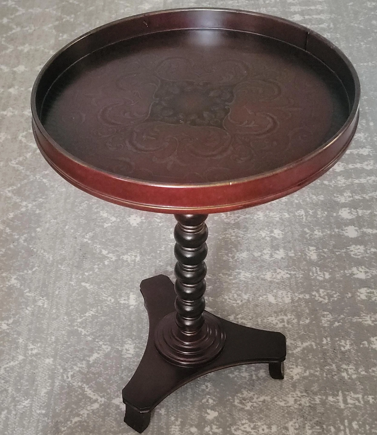 Vintage Round Pedestal Accent Table