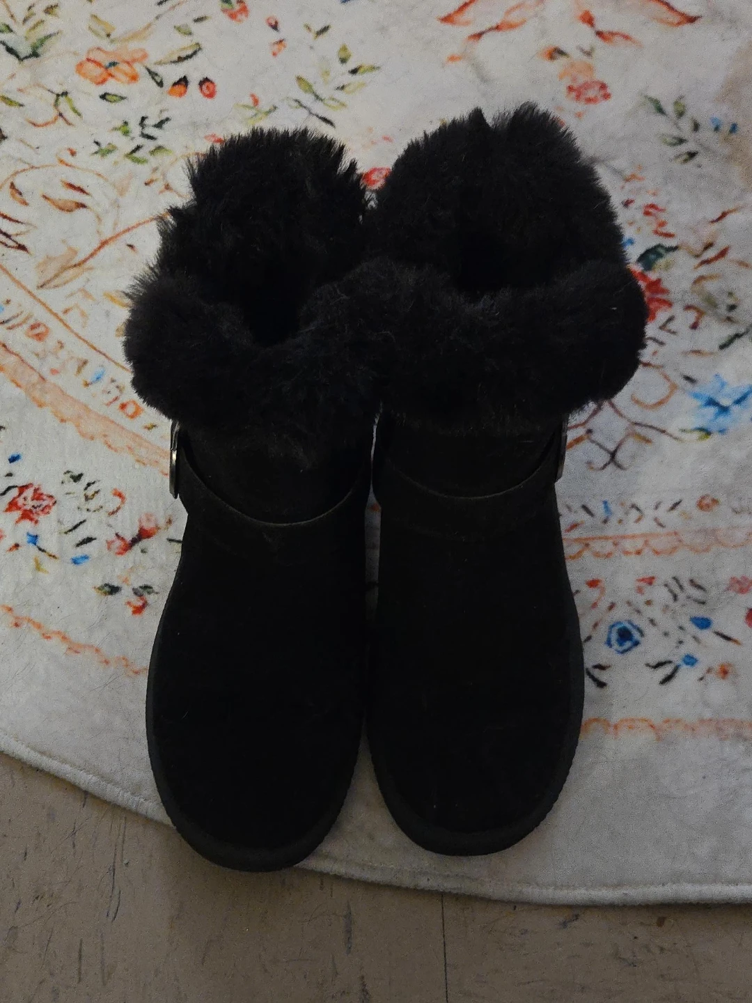 Black Fur Lined Boots - Size 8 (US Women's)