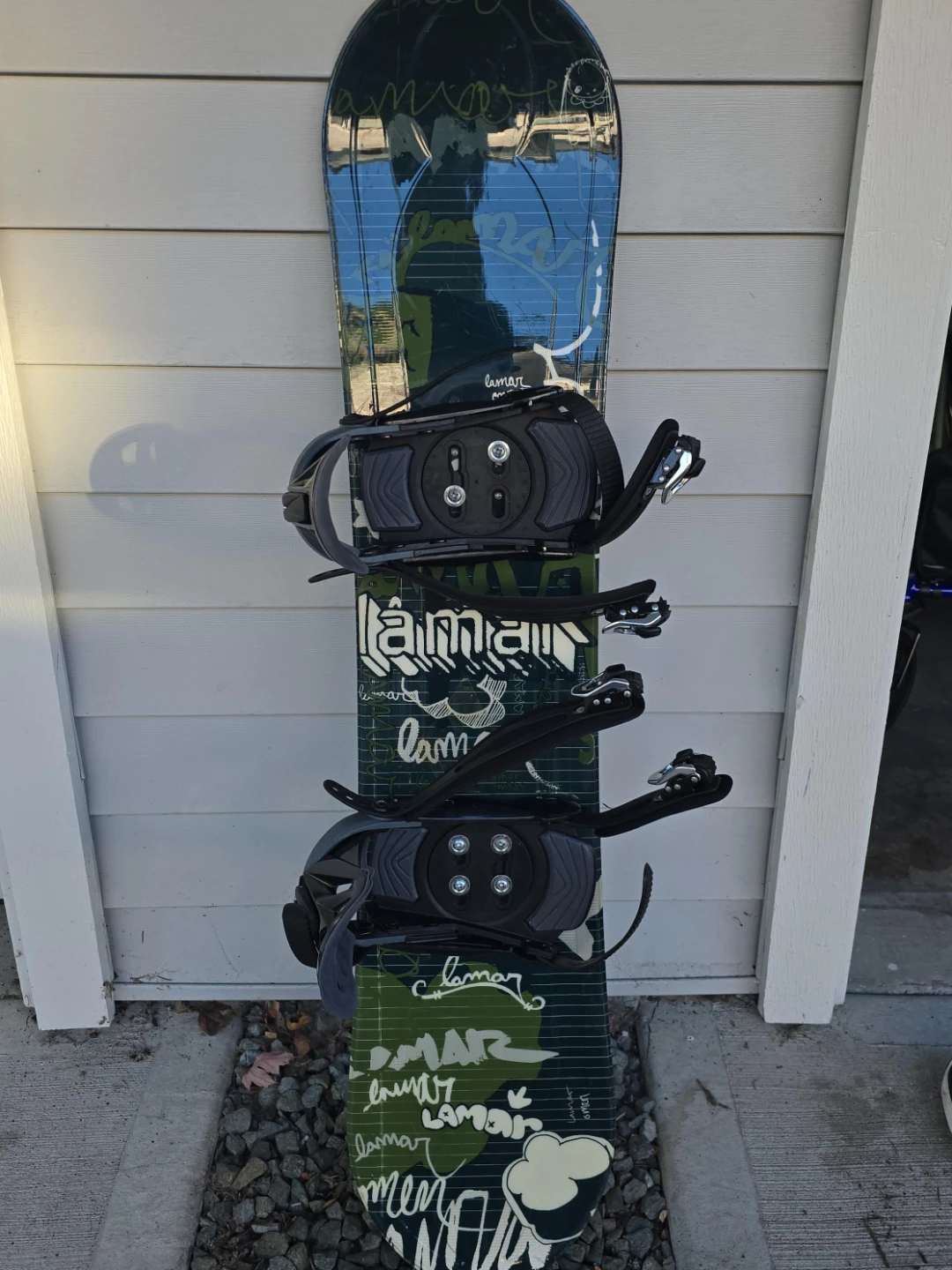 Lamar Snowboard with Bindings