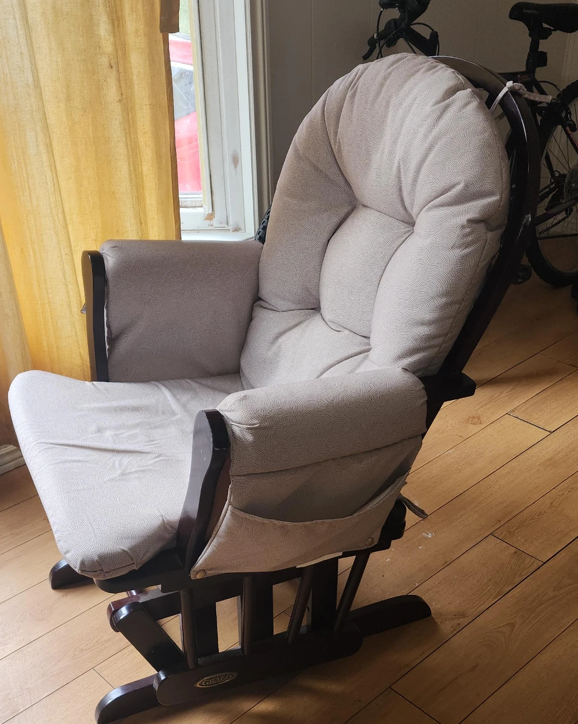 Graco Glider Rocking Chair