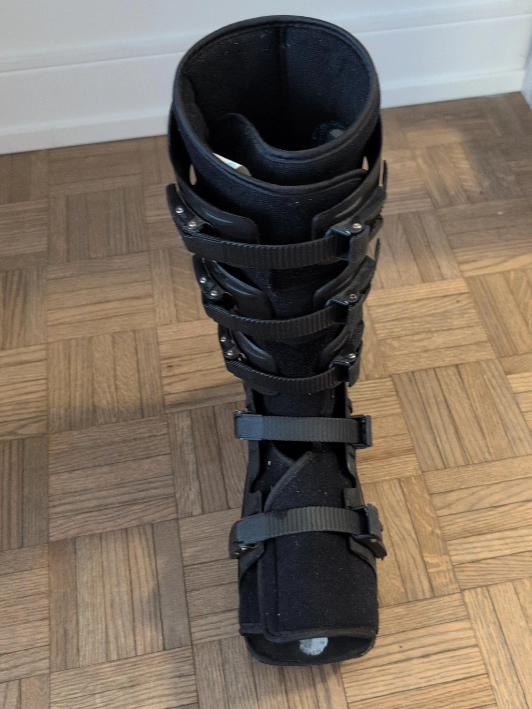 Black Cam Walker Fracture Boot