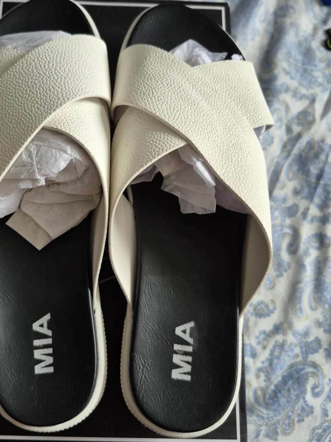 MIA Vikki White PU Sandals - Size 9.5M