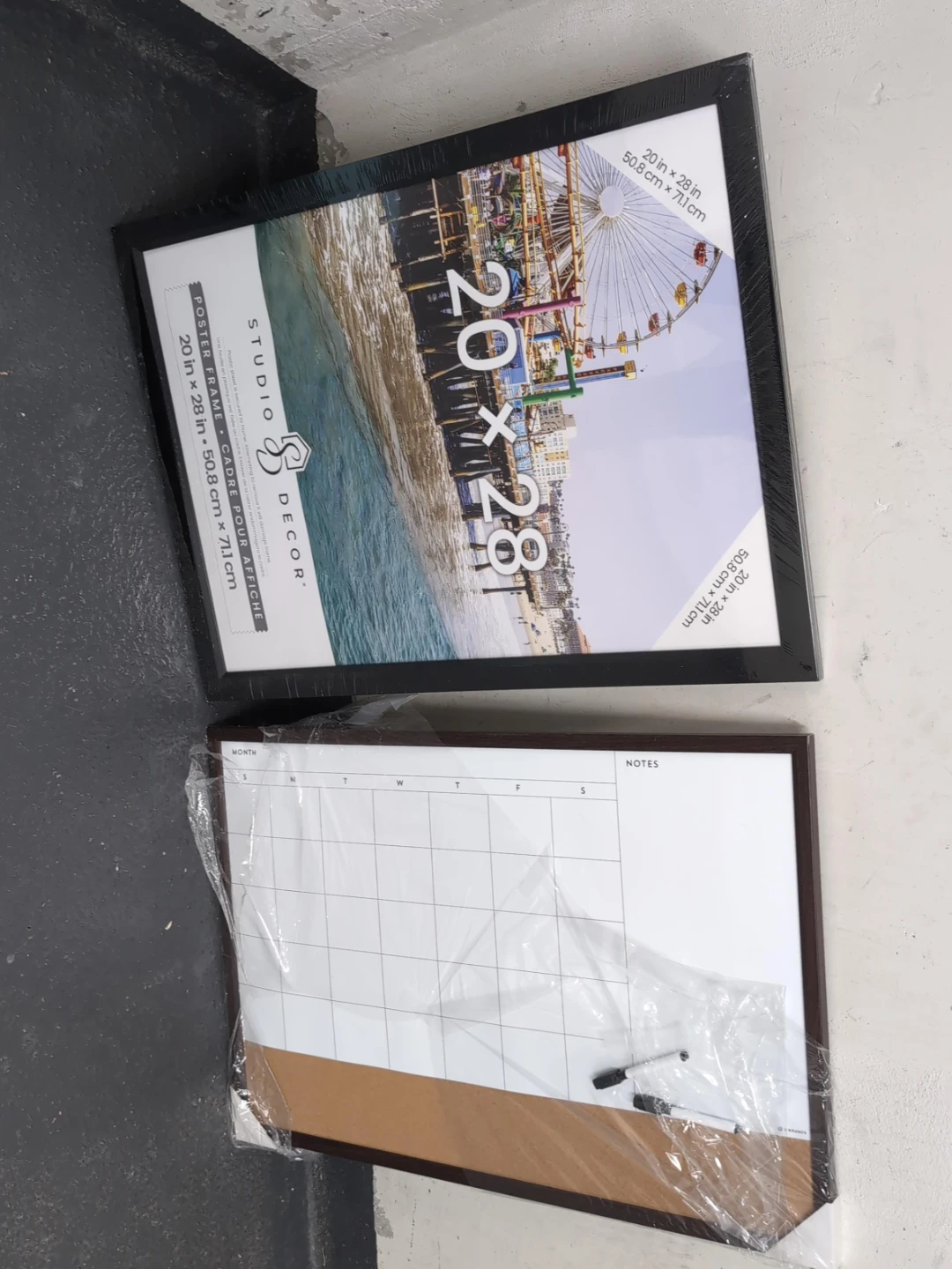 Studio Decor Poster Frame 20x28 in & Calendar Board