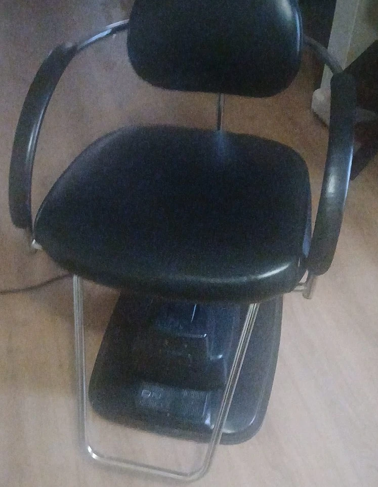 Salon/Barber Chair - Black