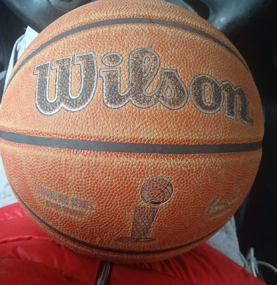 Wilson NBA Basketball signiture series