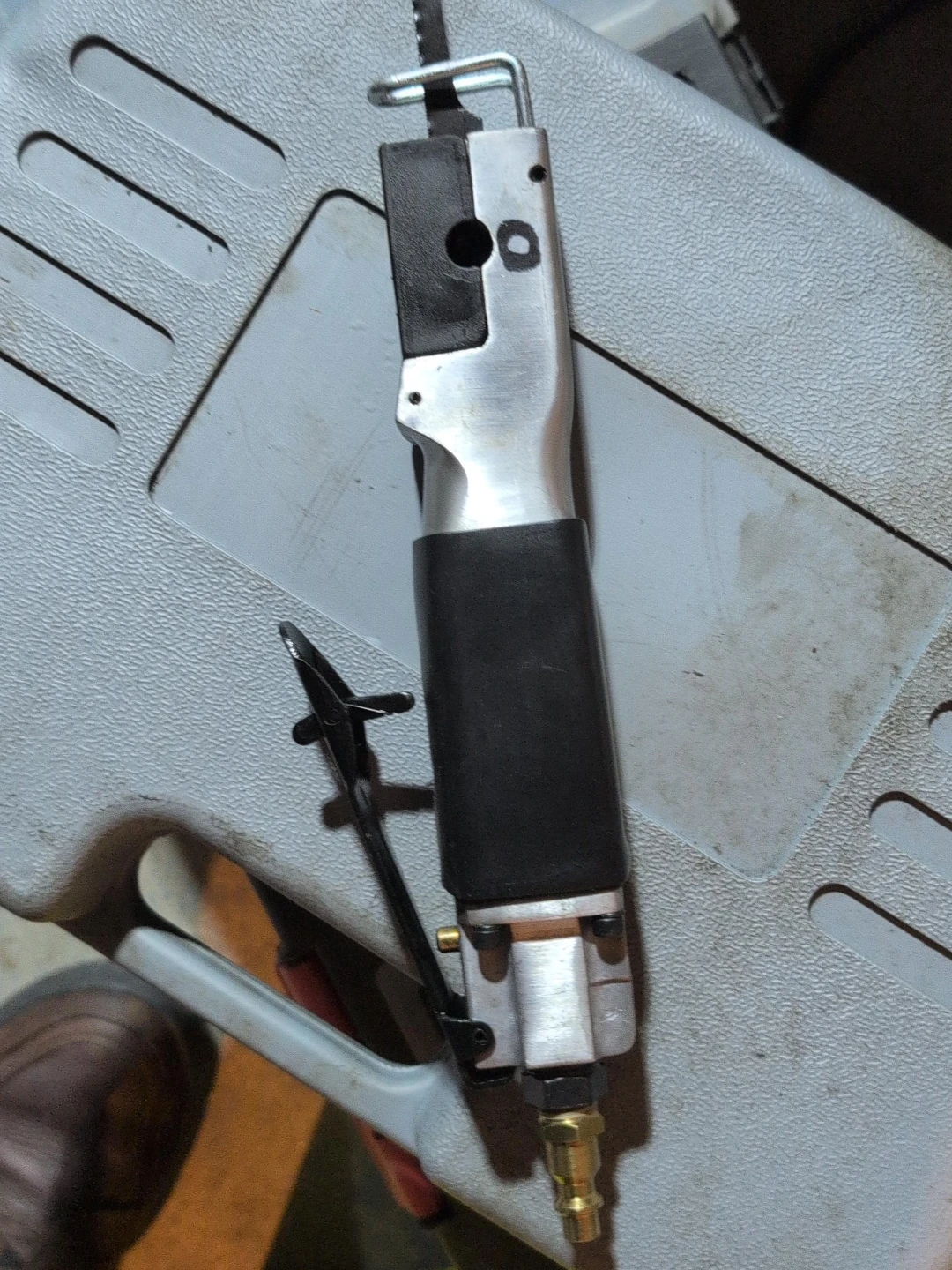 Power Fist High Speed Air Body Saw