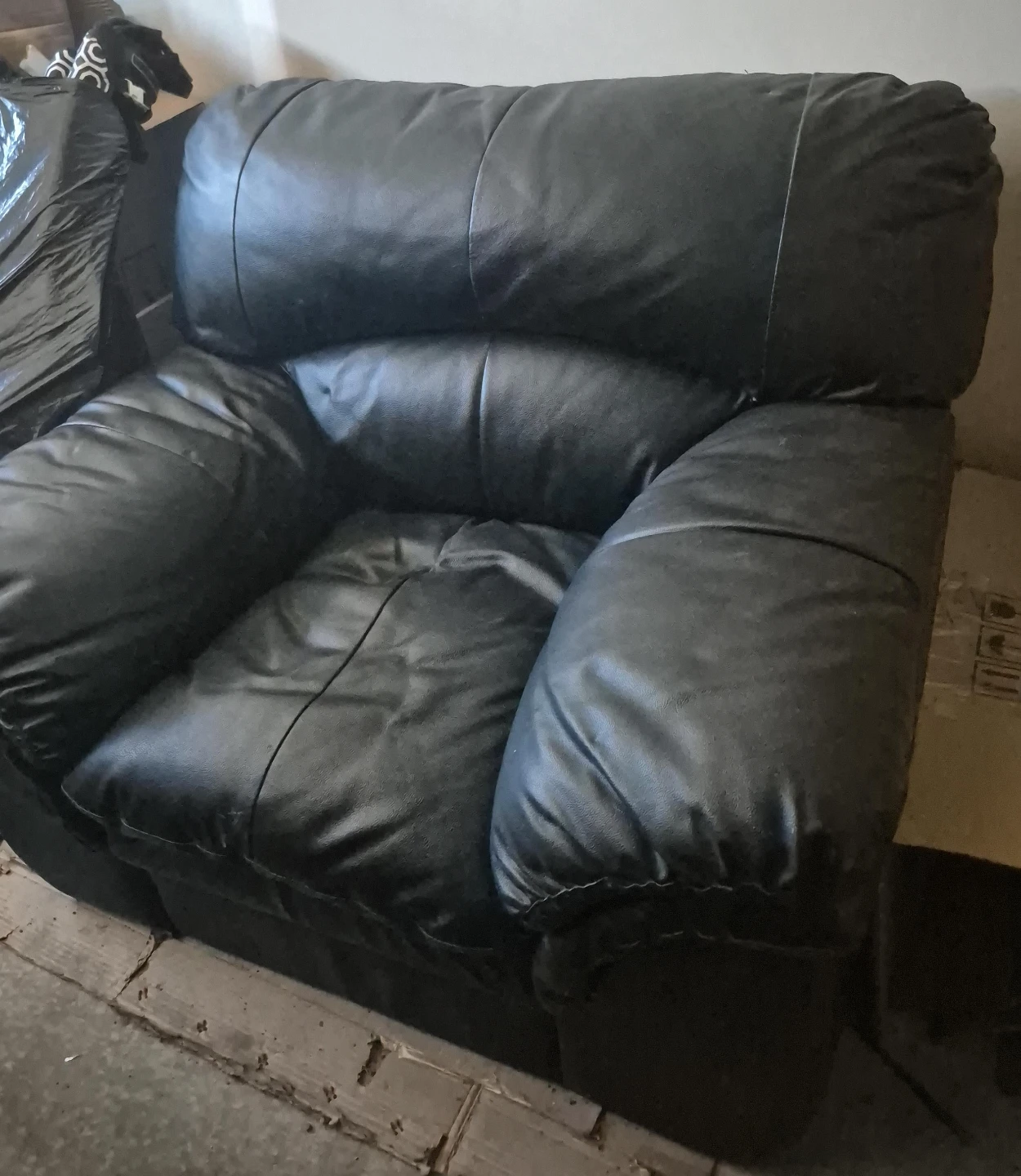 🥕Black Leather Armchair