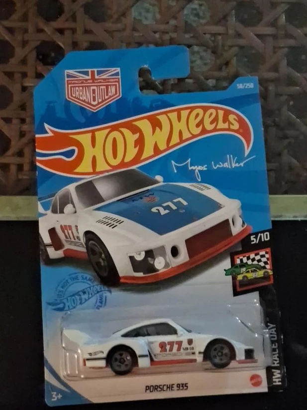 Hot Wheels Urban Outlaw Porsche 935