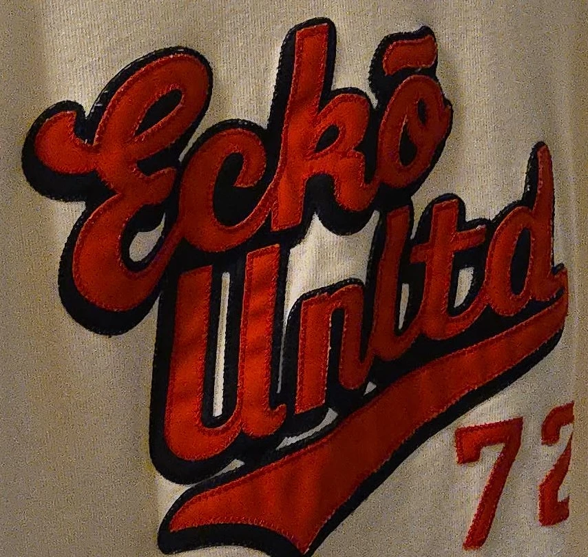 Ecko Unltd. White T-Shirt - Size L