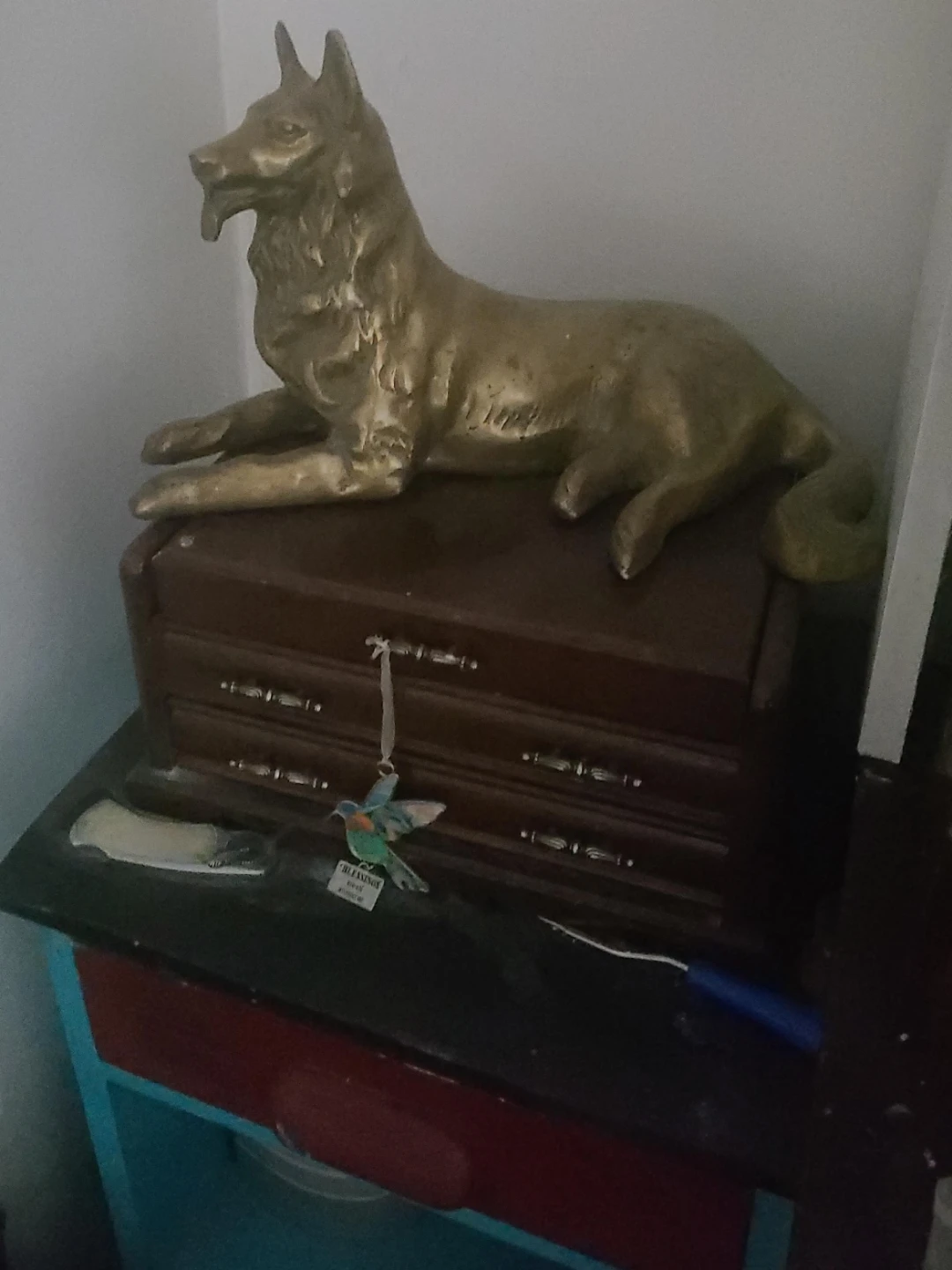 Dog Statue on Wooden Chest😏