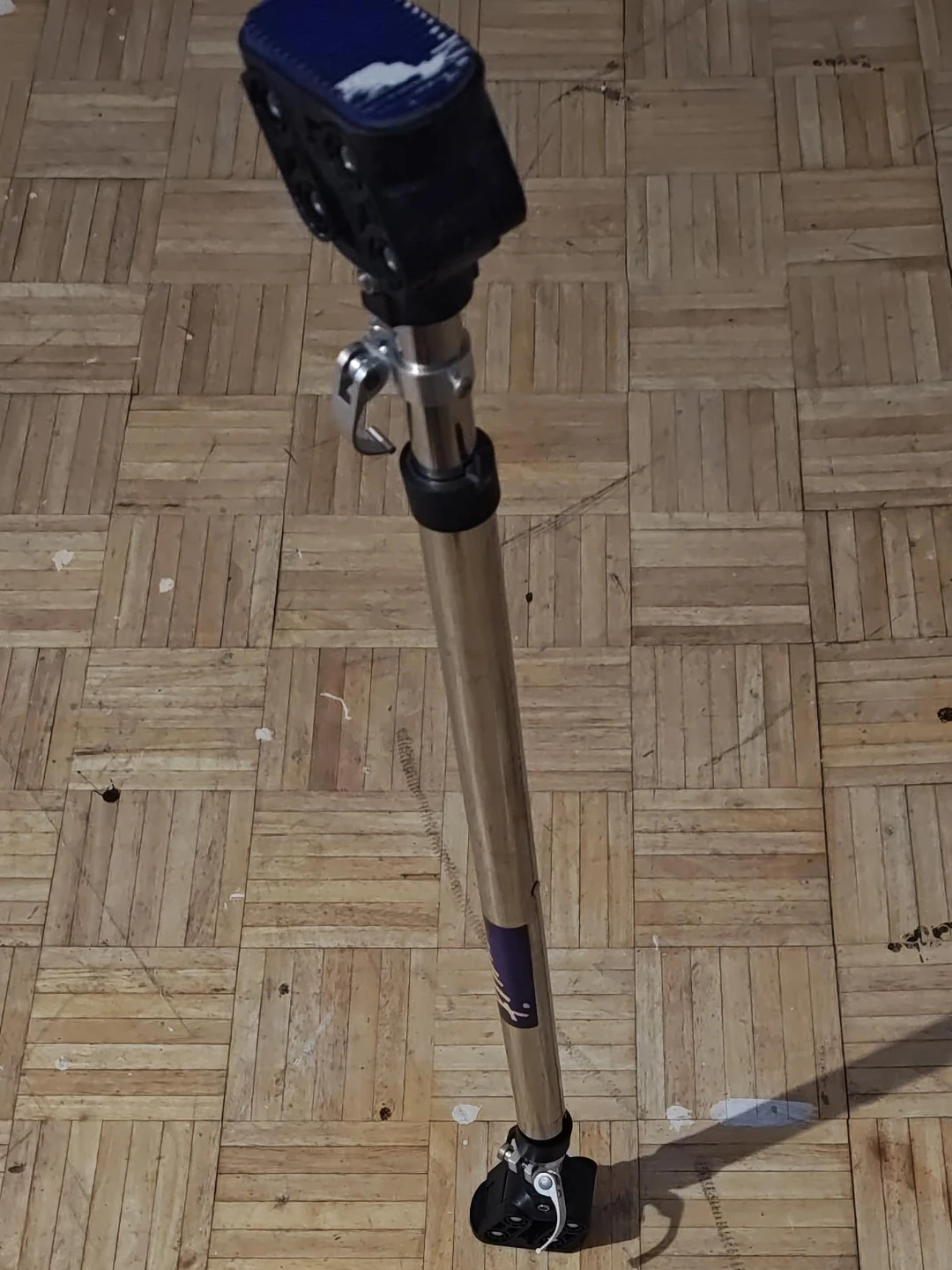 Adjustable Pole