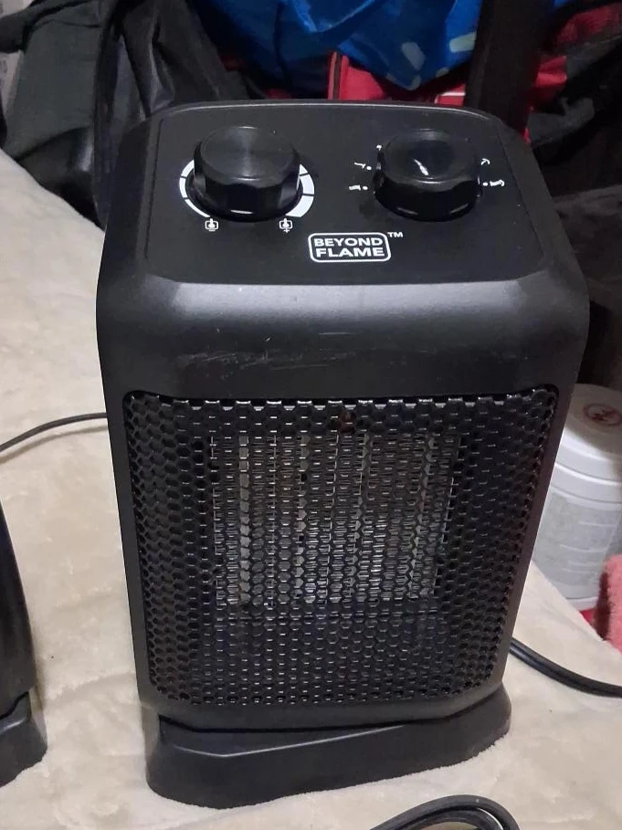 Beyond Flame Black Space Heater 🥕