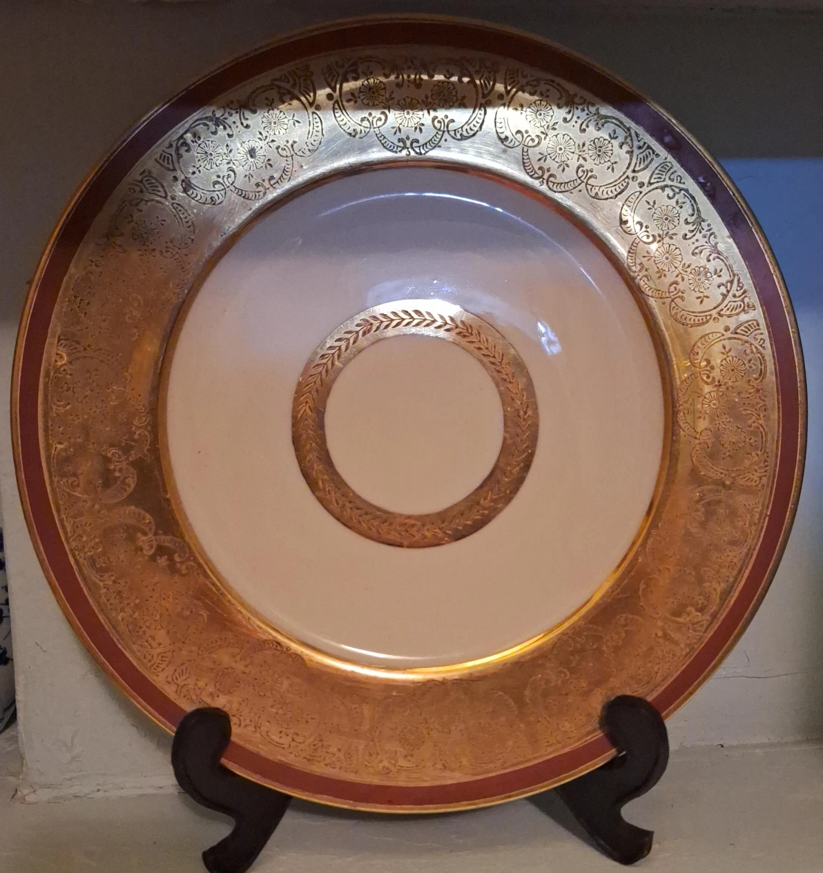 Decorative Gold-Rimmed Plate