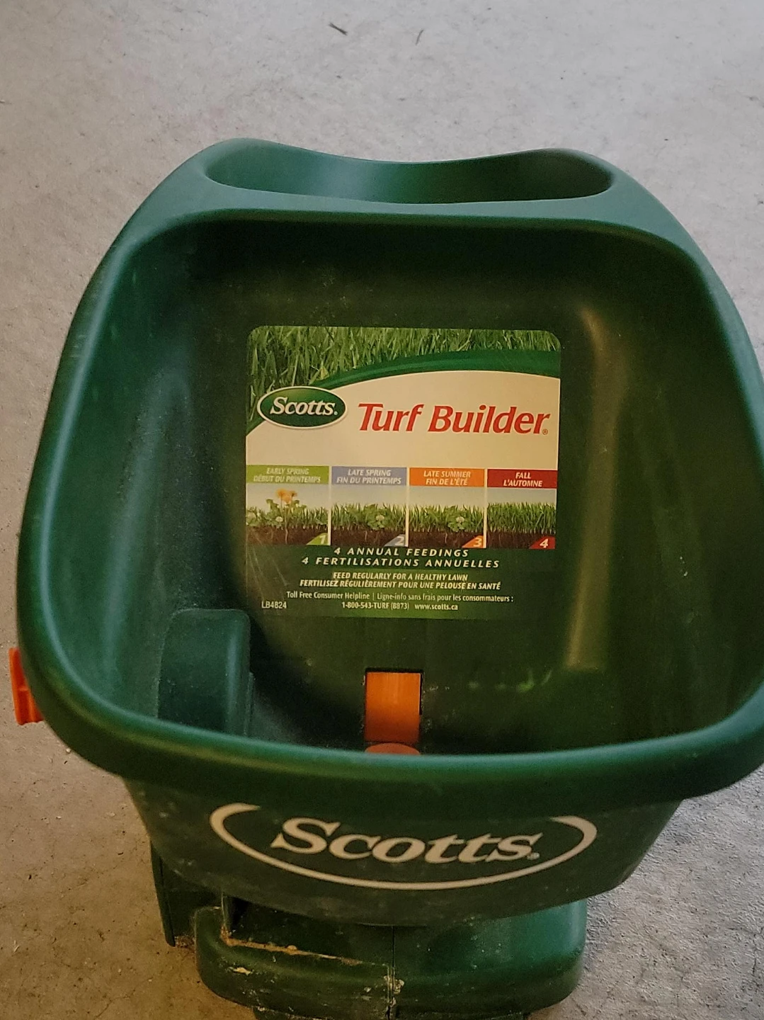 Scotts Turf Builder Spreader