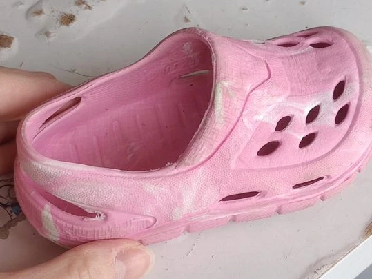 Pink Croc-style Clogs - size 5m