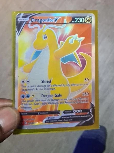 Pokemon Dragonite V Trading Card