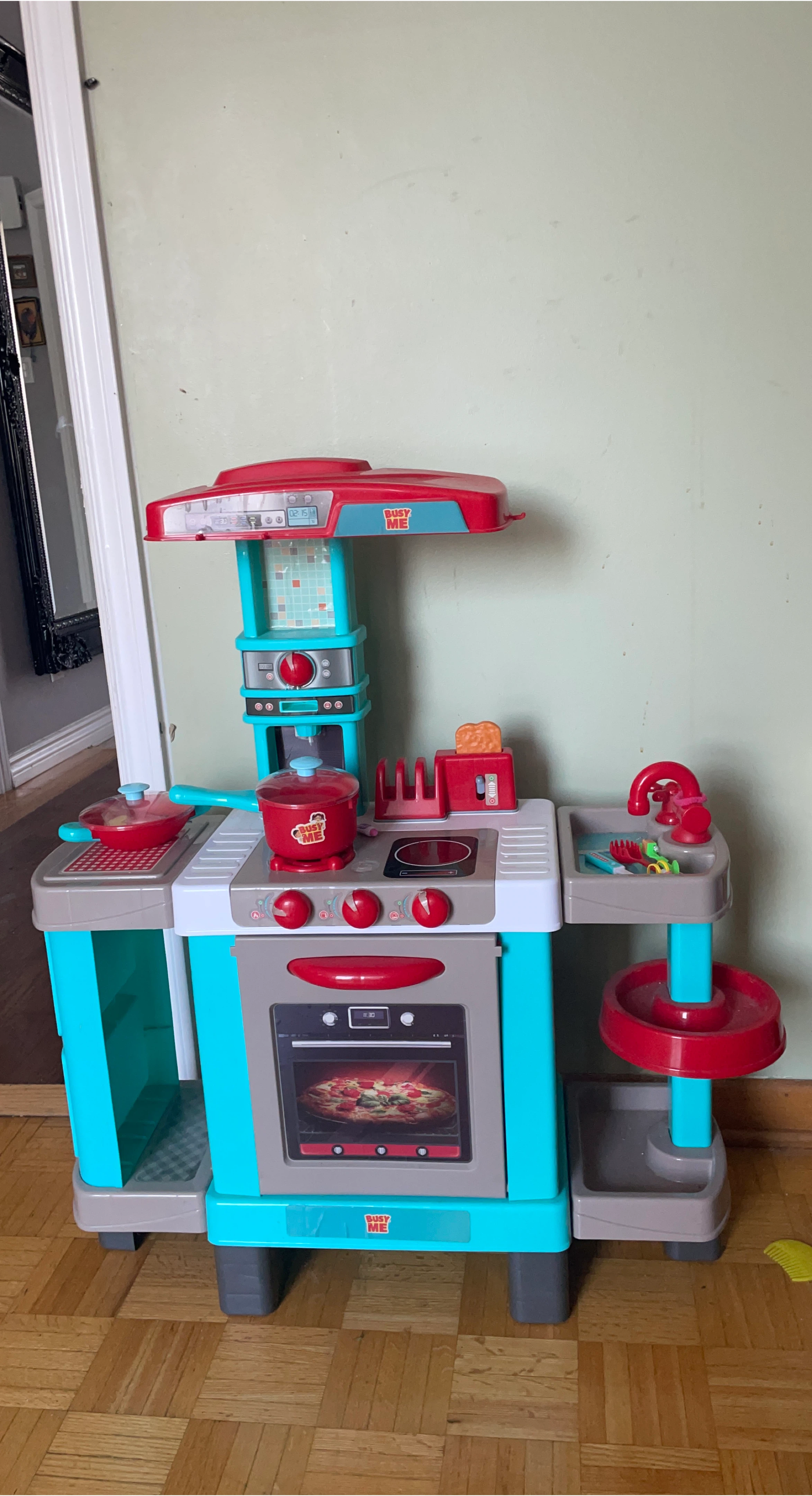Busy Me Pretend Play Kitchen Set