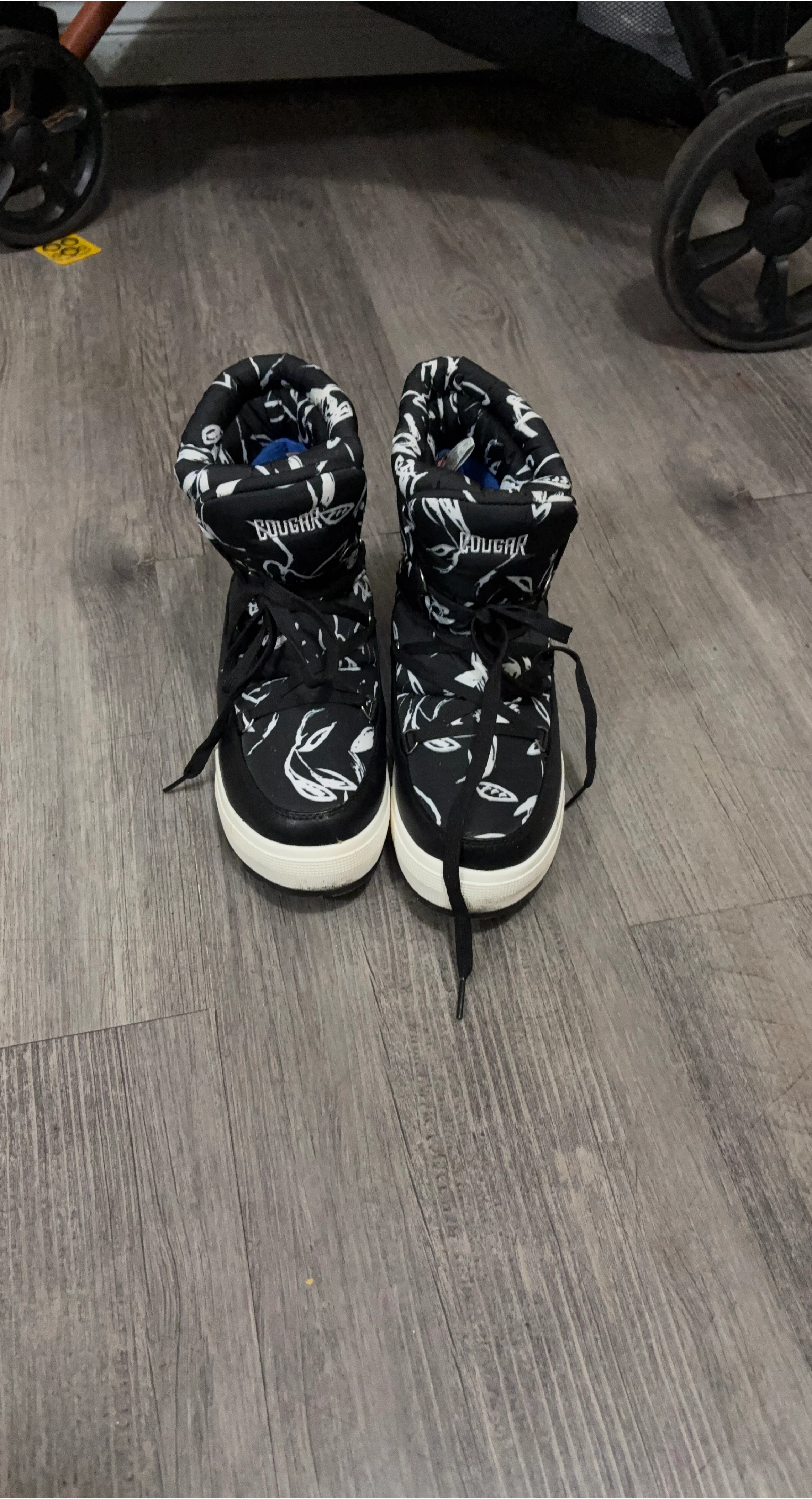 Cougar Black & White Pattern Winter Boots Size 5.5 UK