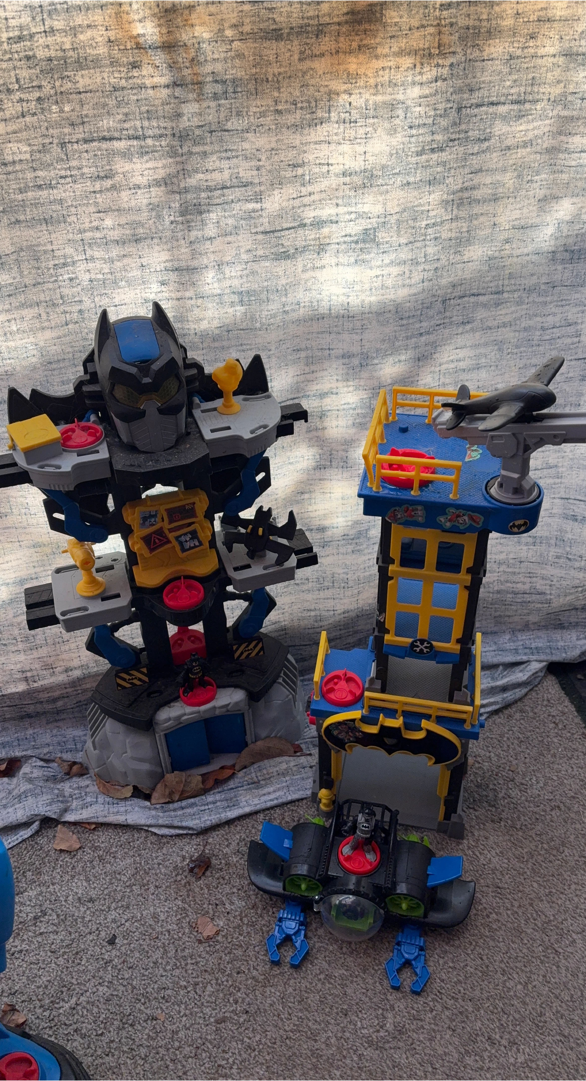 Fisher-Price Imaginext DC Super Friends Bat-Tech Batcave