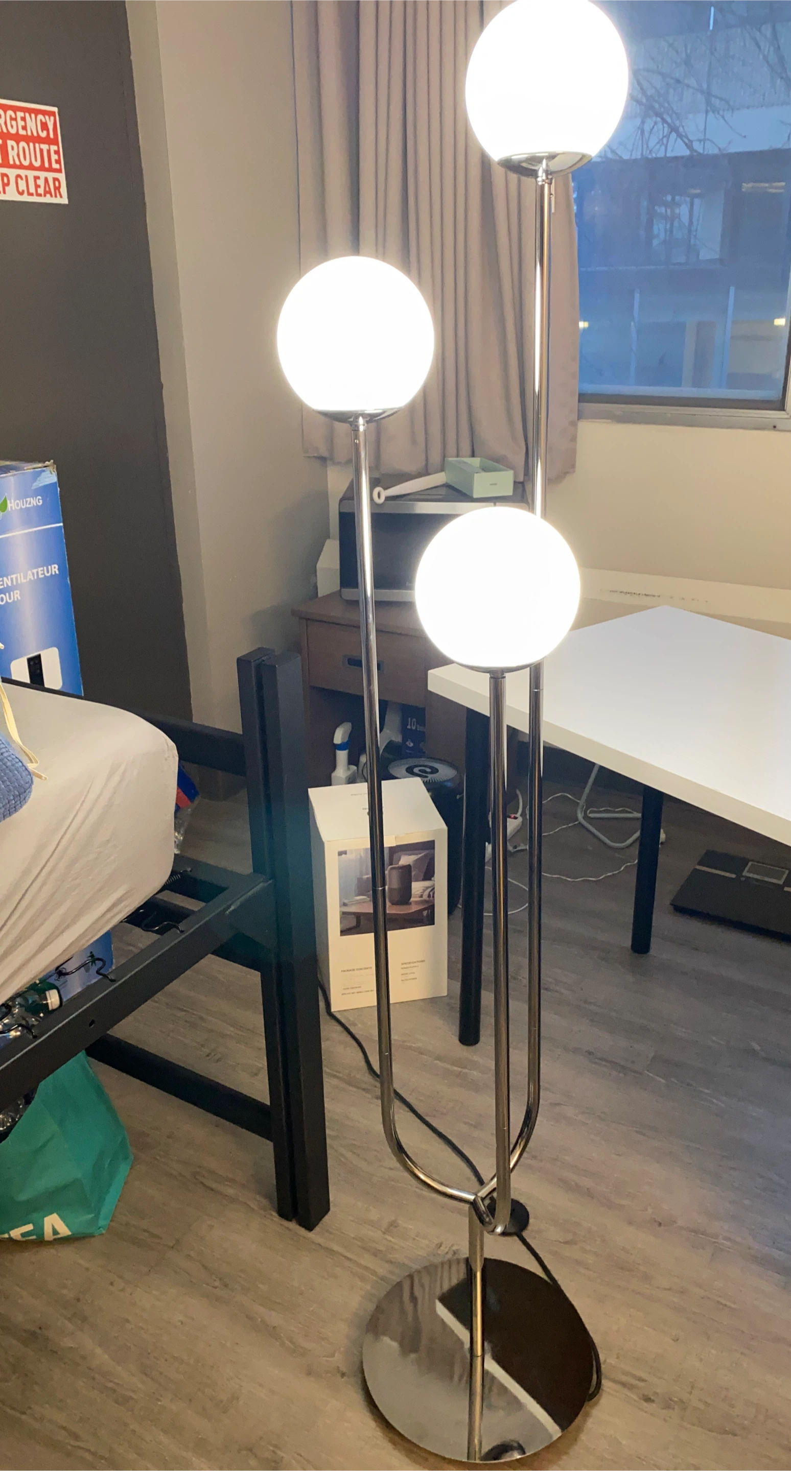 3-Light Globe Floor Lamp