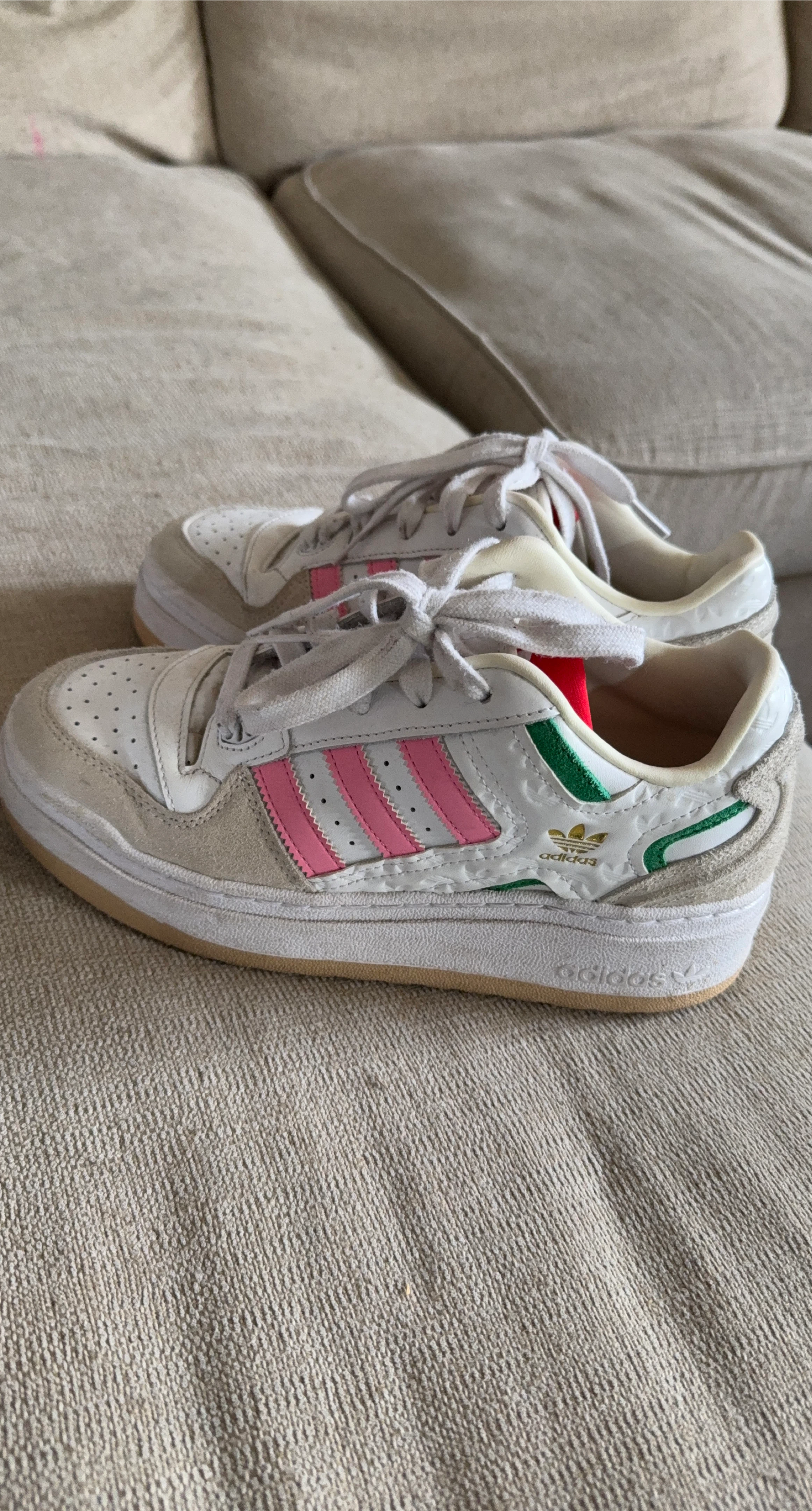 Adidas Forum Low Size 7