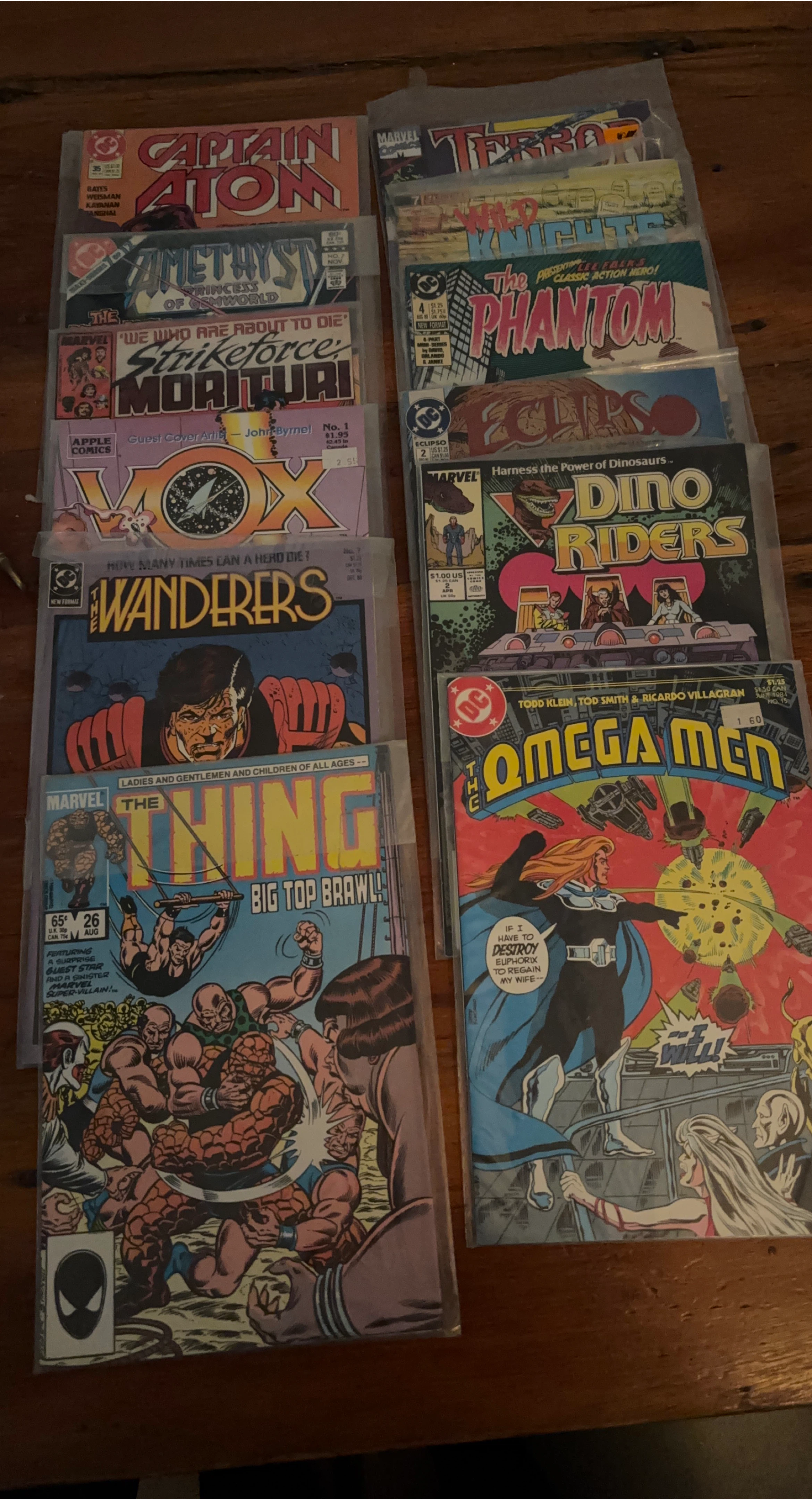 Collection of Marvel and DC Comic Books-25!