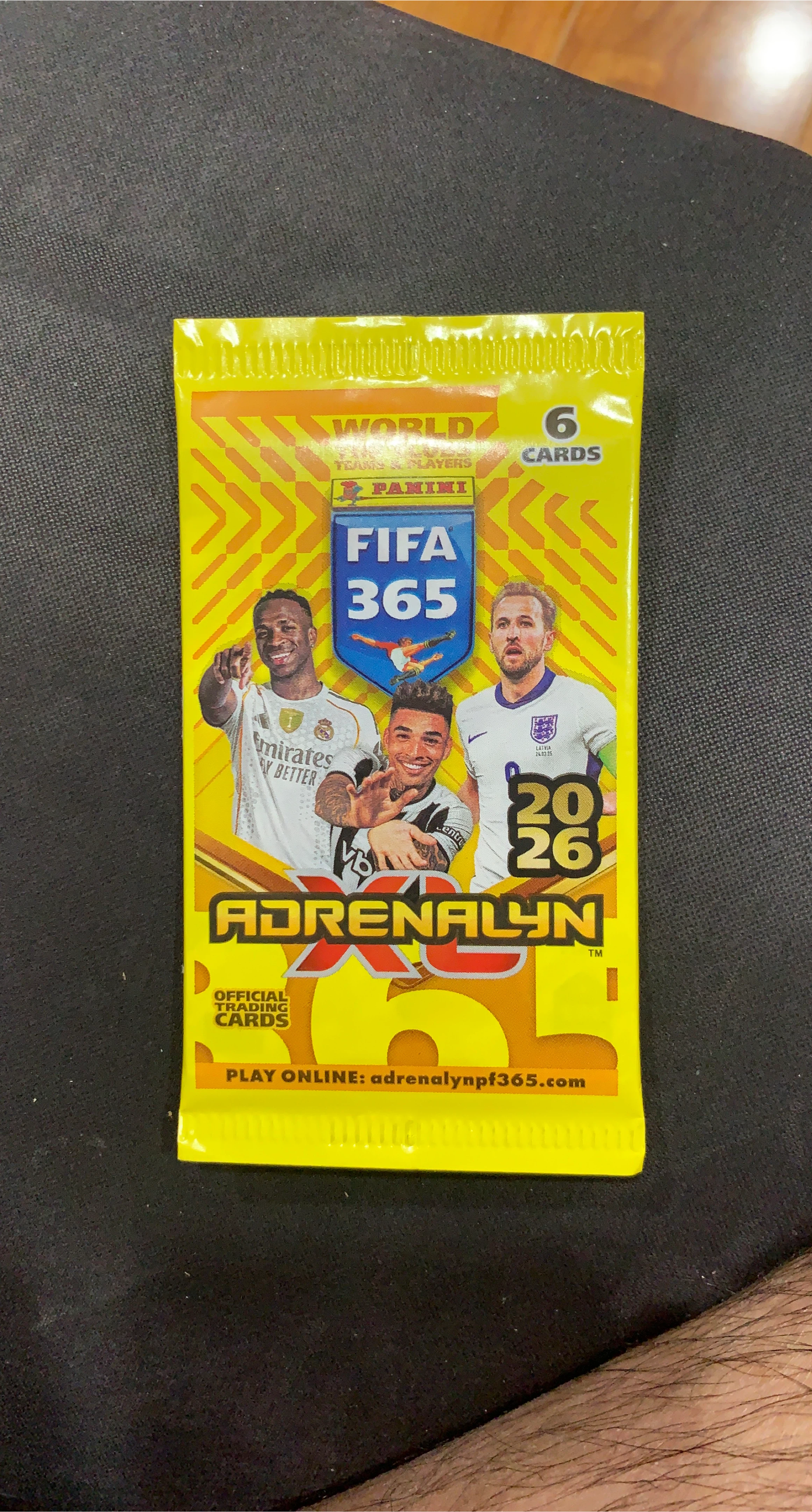 Panini FIFA 365 Adrenalyn XL Trading Card Pack