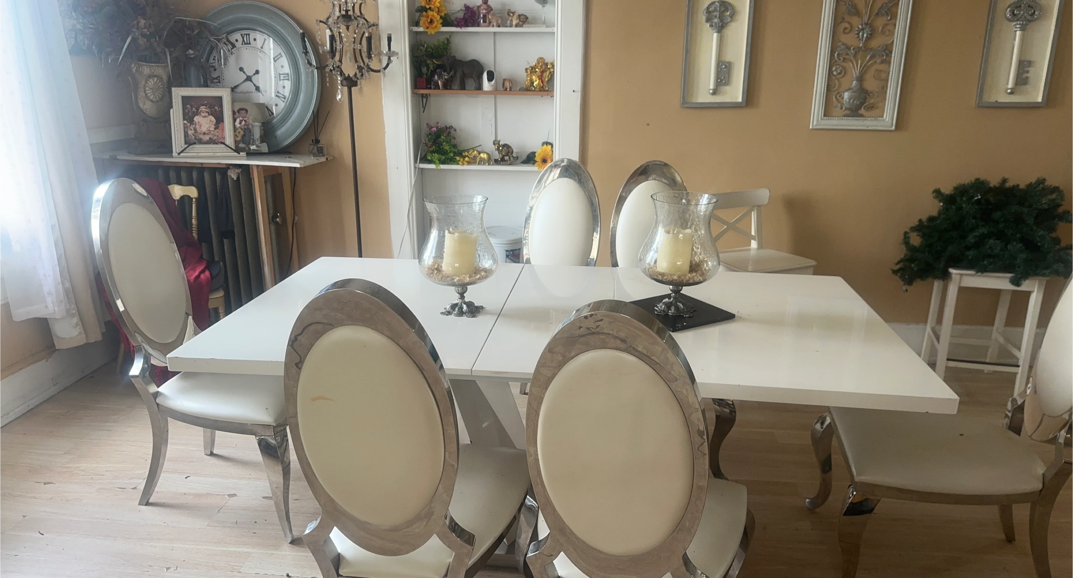 White Dining Table with 6 Upholstered Chairs