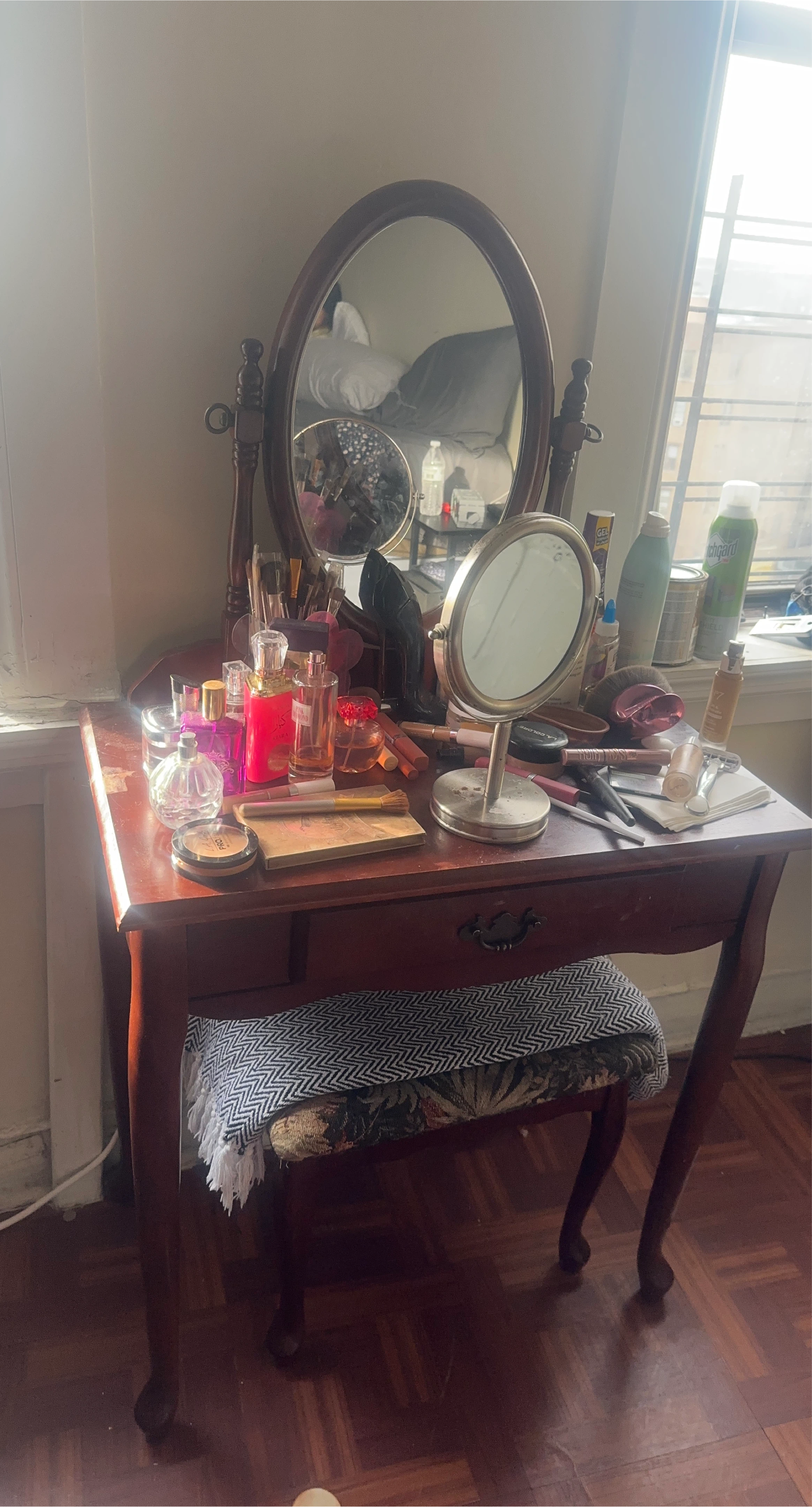 Wooden Vanity Dressing Table with Stool and Mirror