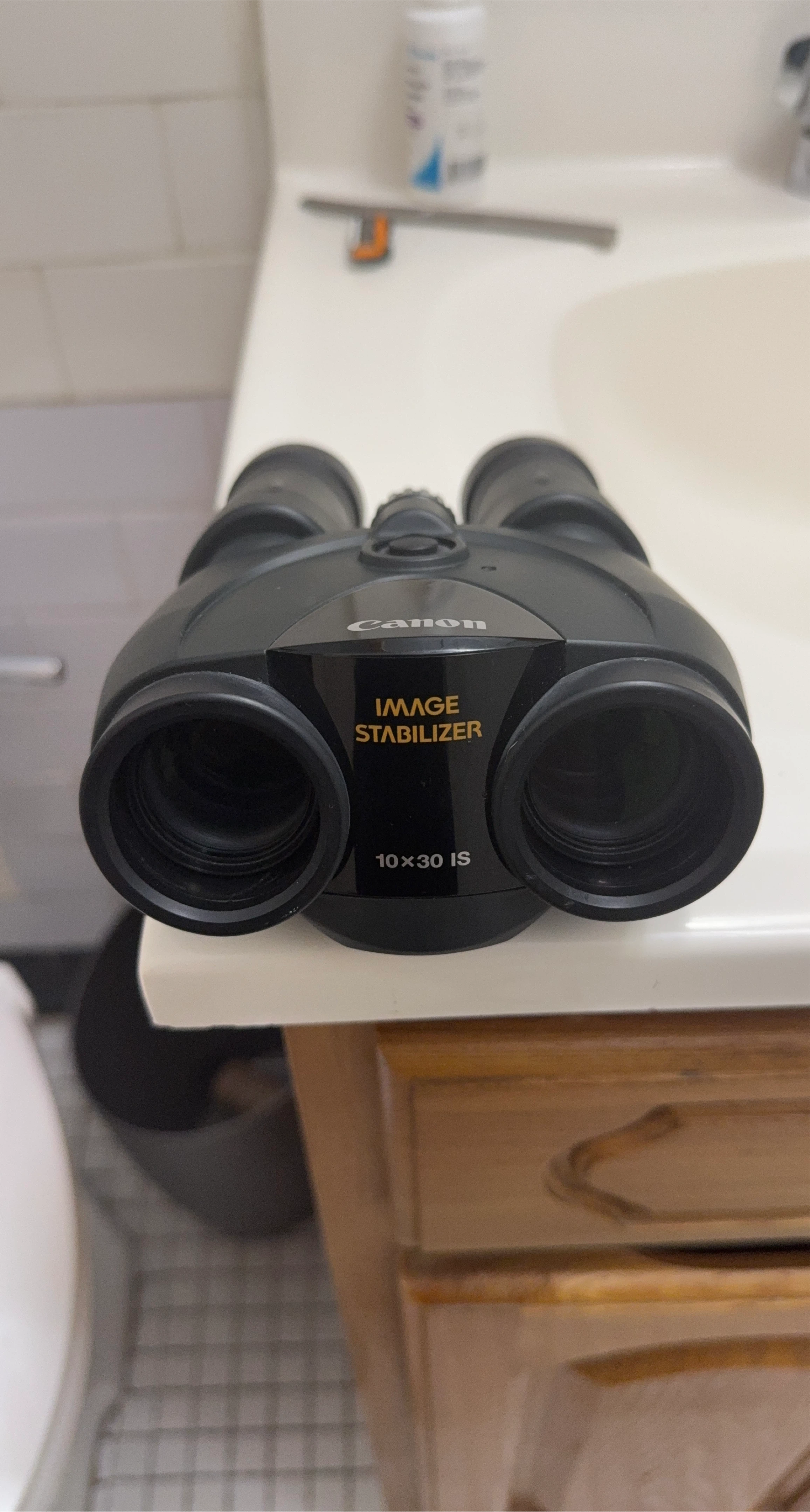 Canon 10x30 IS Image Stabilizer Binoculars