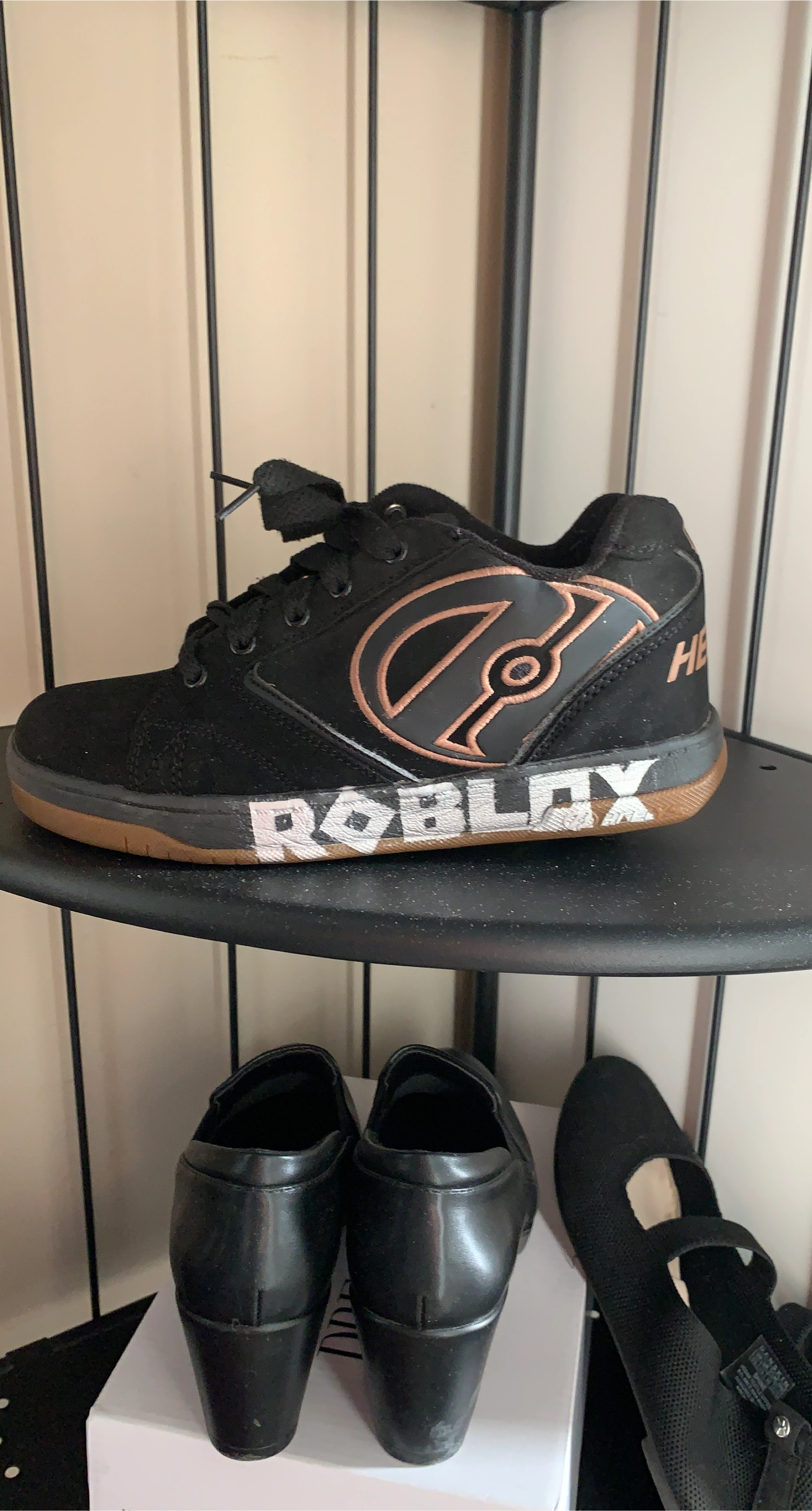 Heelys Roblox Black Wheel Shoes