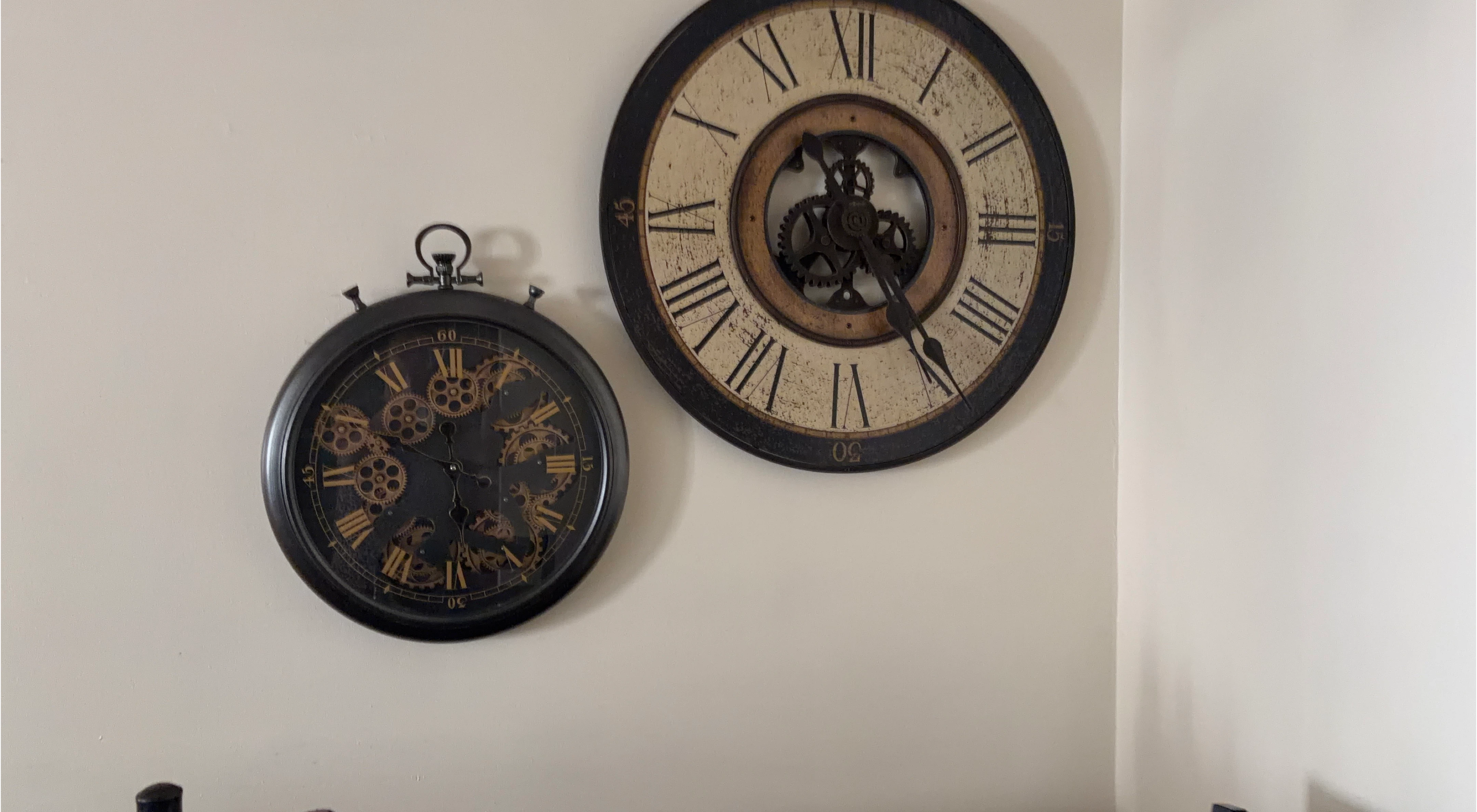 Set of 2 Decorative Wall Clocks with Roman Numerals