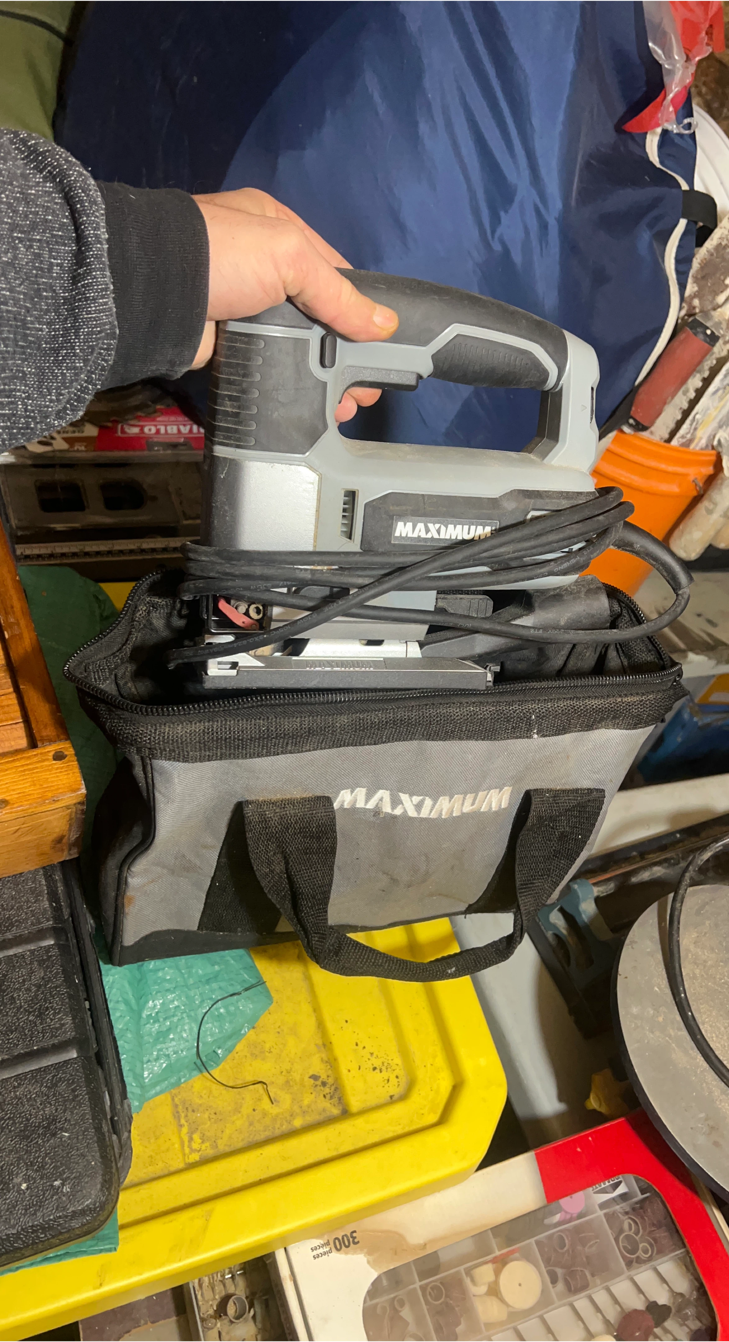 MAXIMUM Jigsaw with Carrying Bag