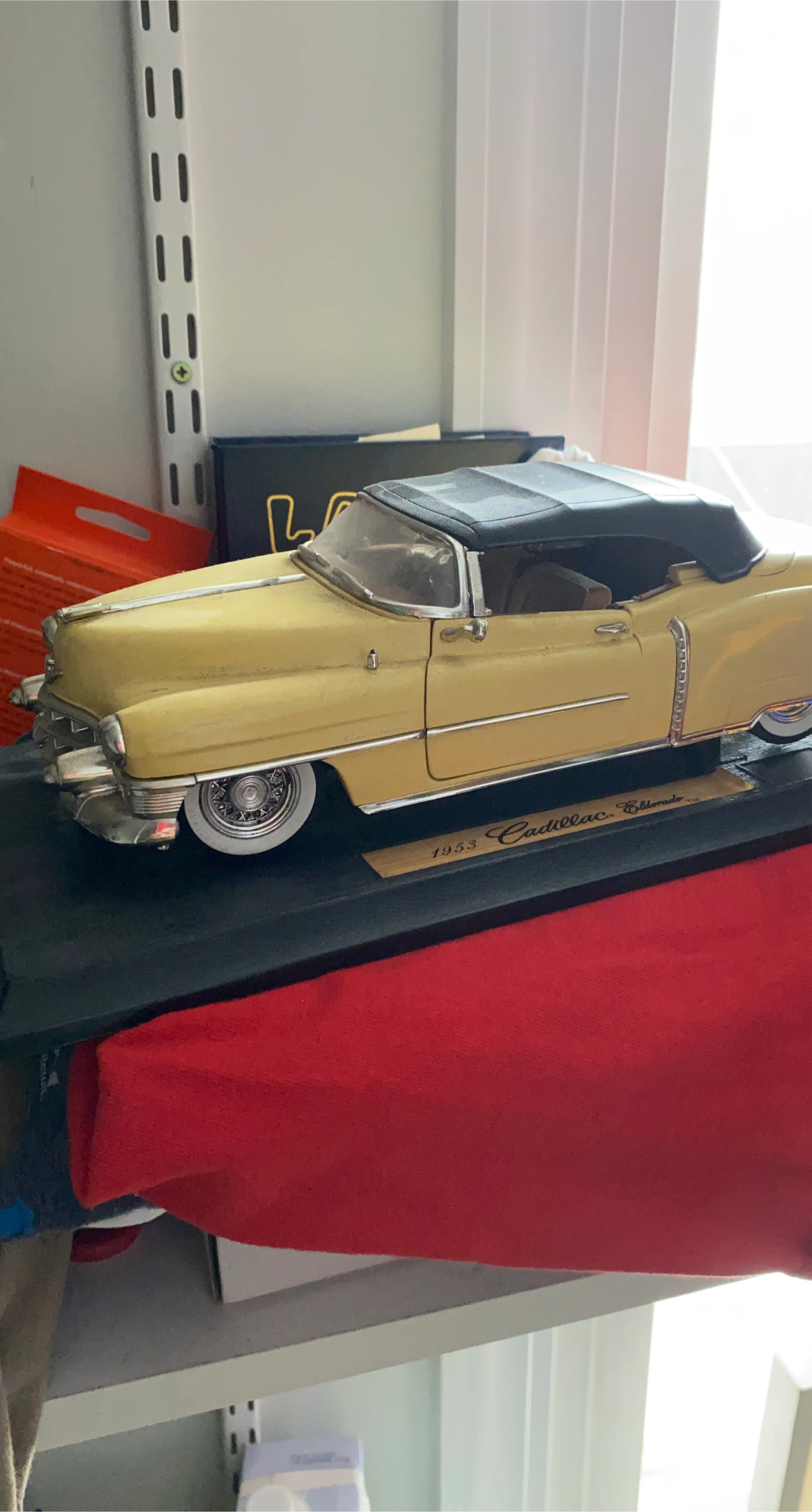 1953 Cadillac Eldorado Convertible Diecast Model Car