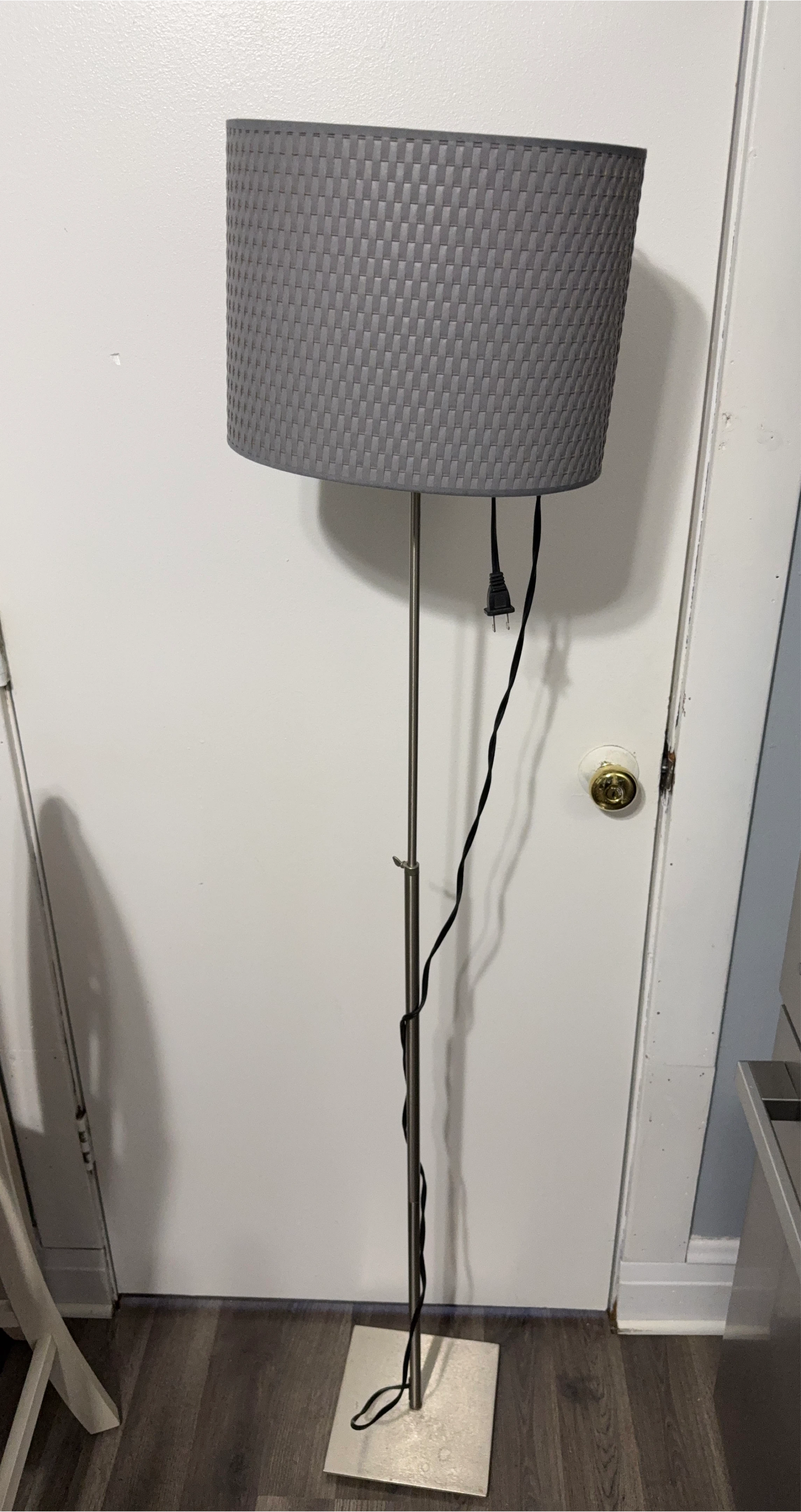 Gray Woven Floor Lamp set