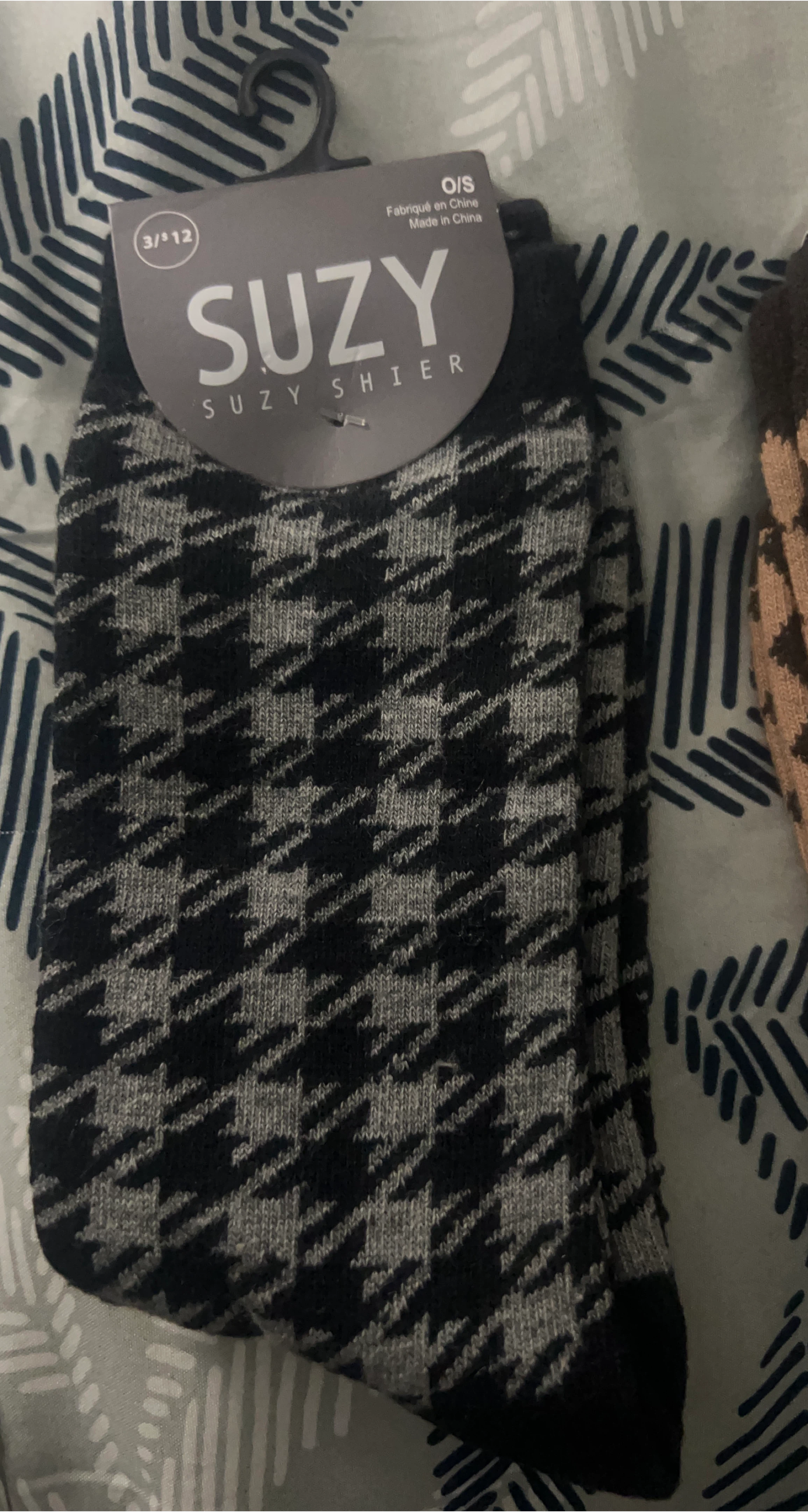 Suzy Shier Houndstooth Socks