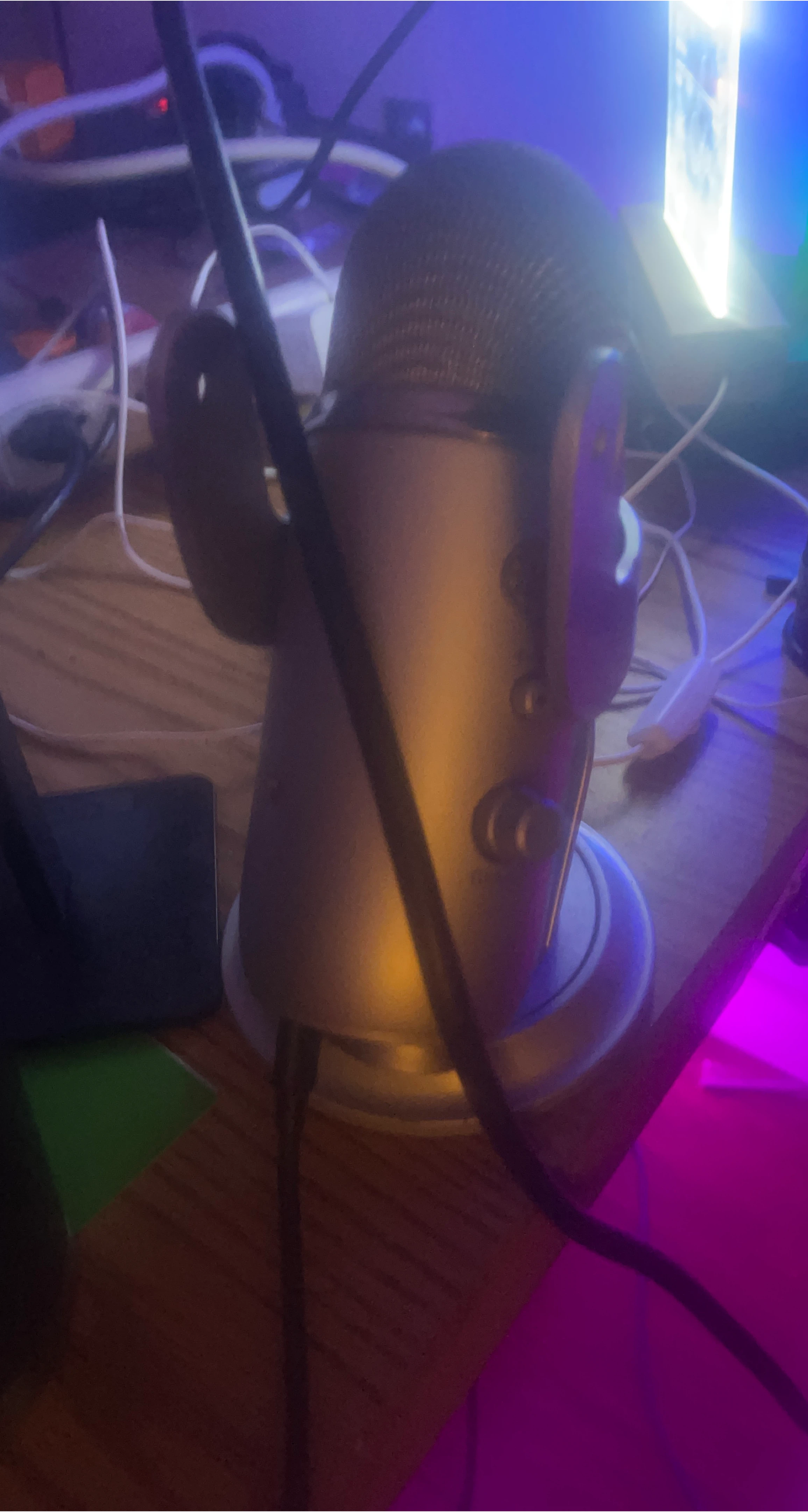 Blue Yeti USB Microphone - Silver