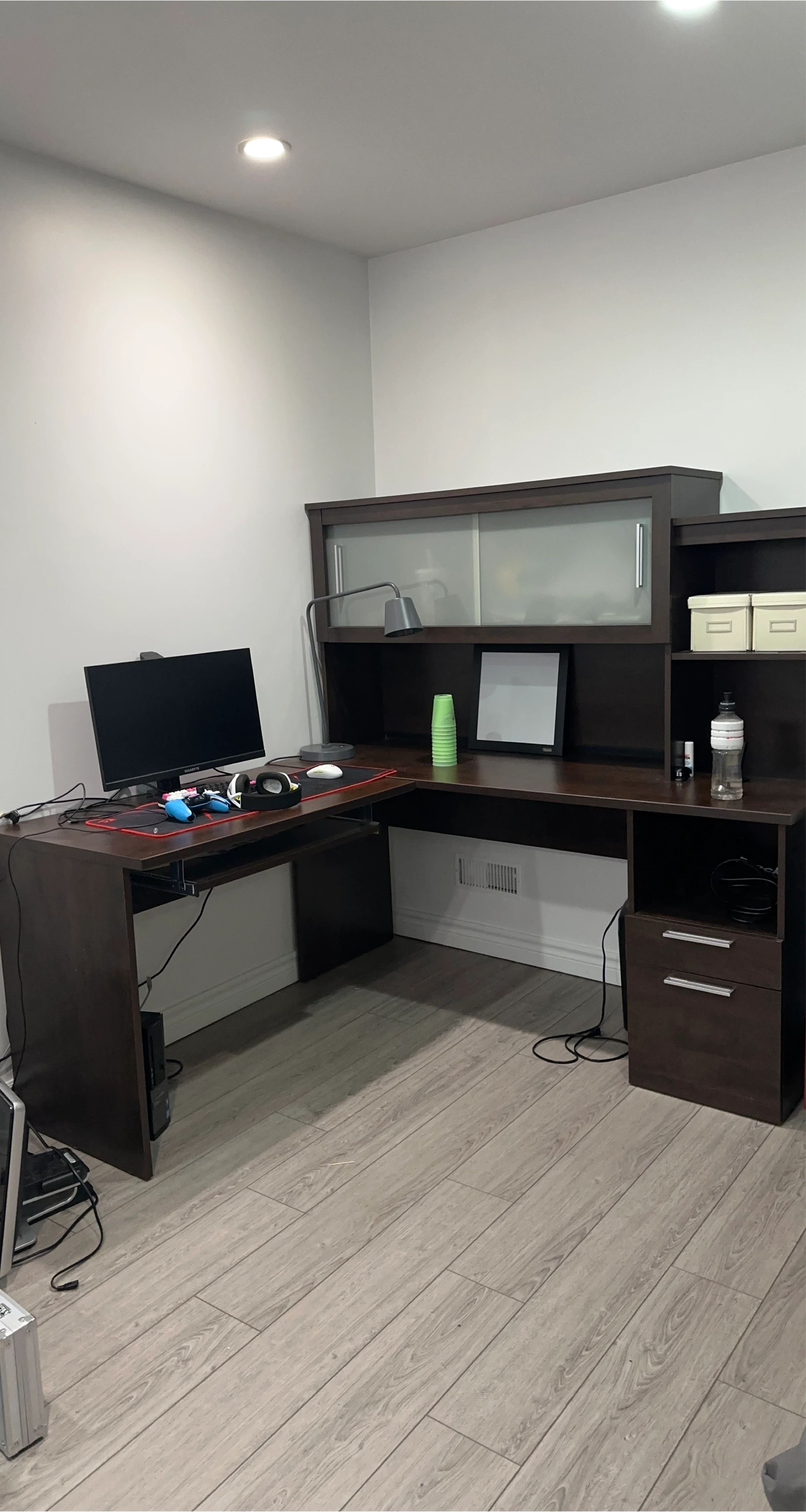 Dark Brown L-Shaped Corner Desk with Hutch