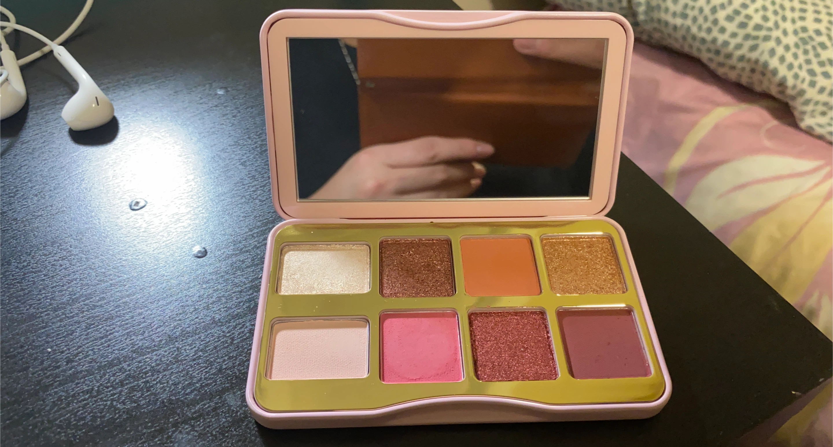 Too Faced Let's Play On-The-Go Eyeshadow Palette