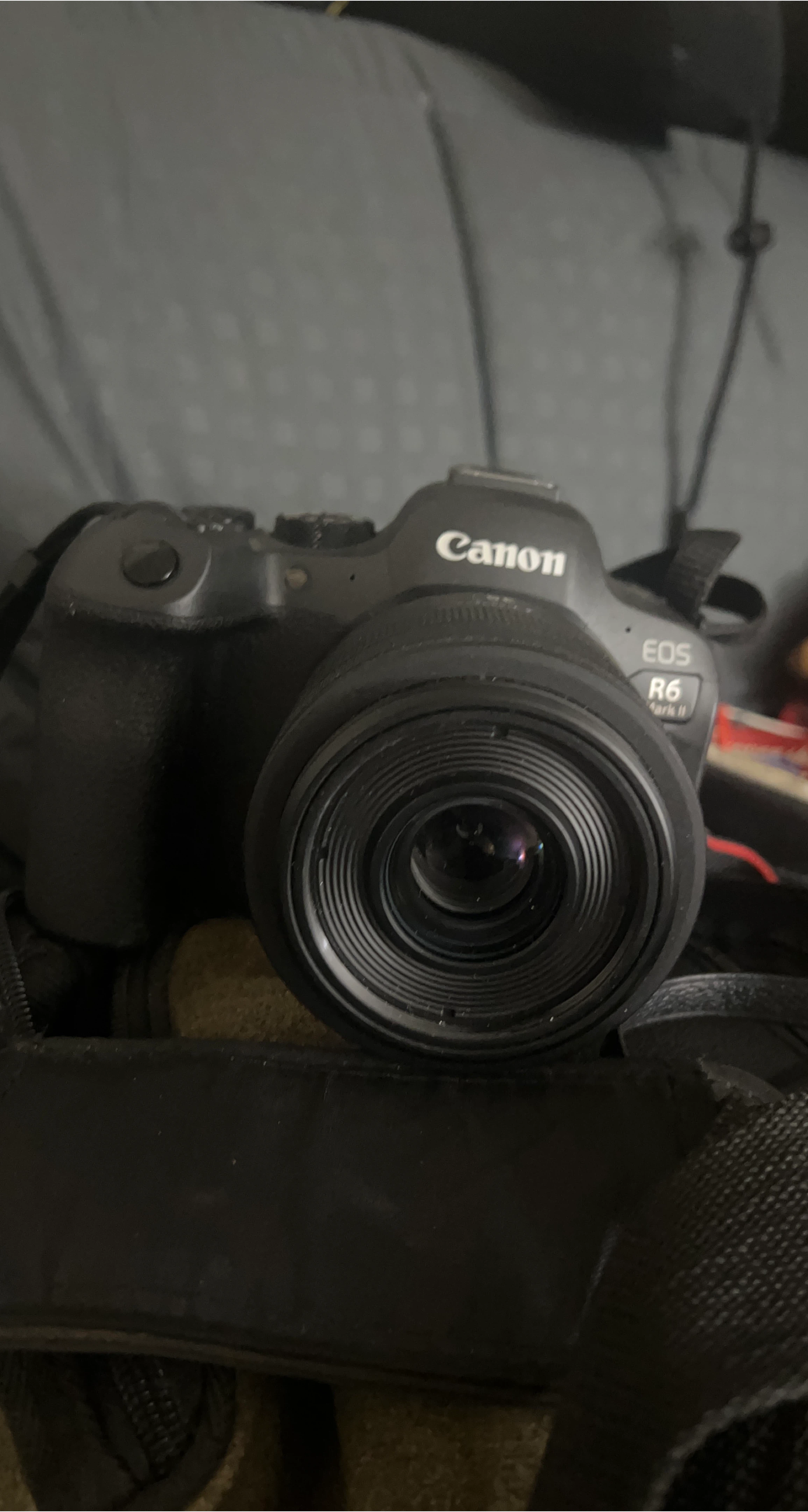 Canon EOS R6 Mark II Mirrorless Camera with 24-105mm Lens