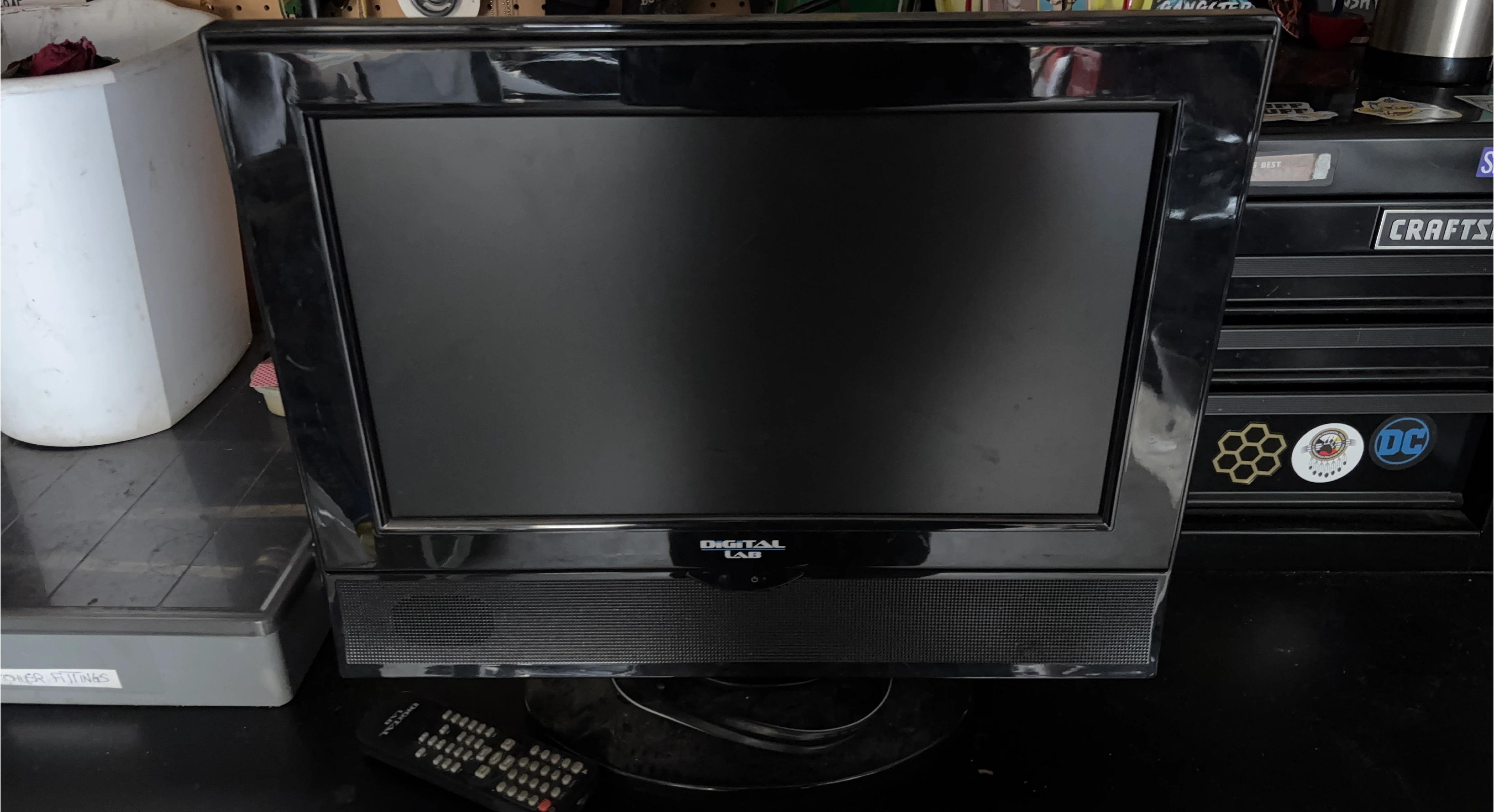 Digital Lab 14" CRT TV with Built-in DVD Player 🏆