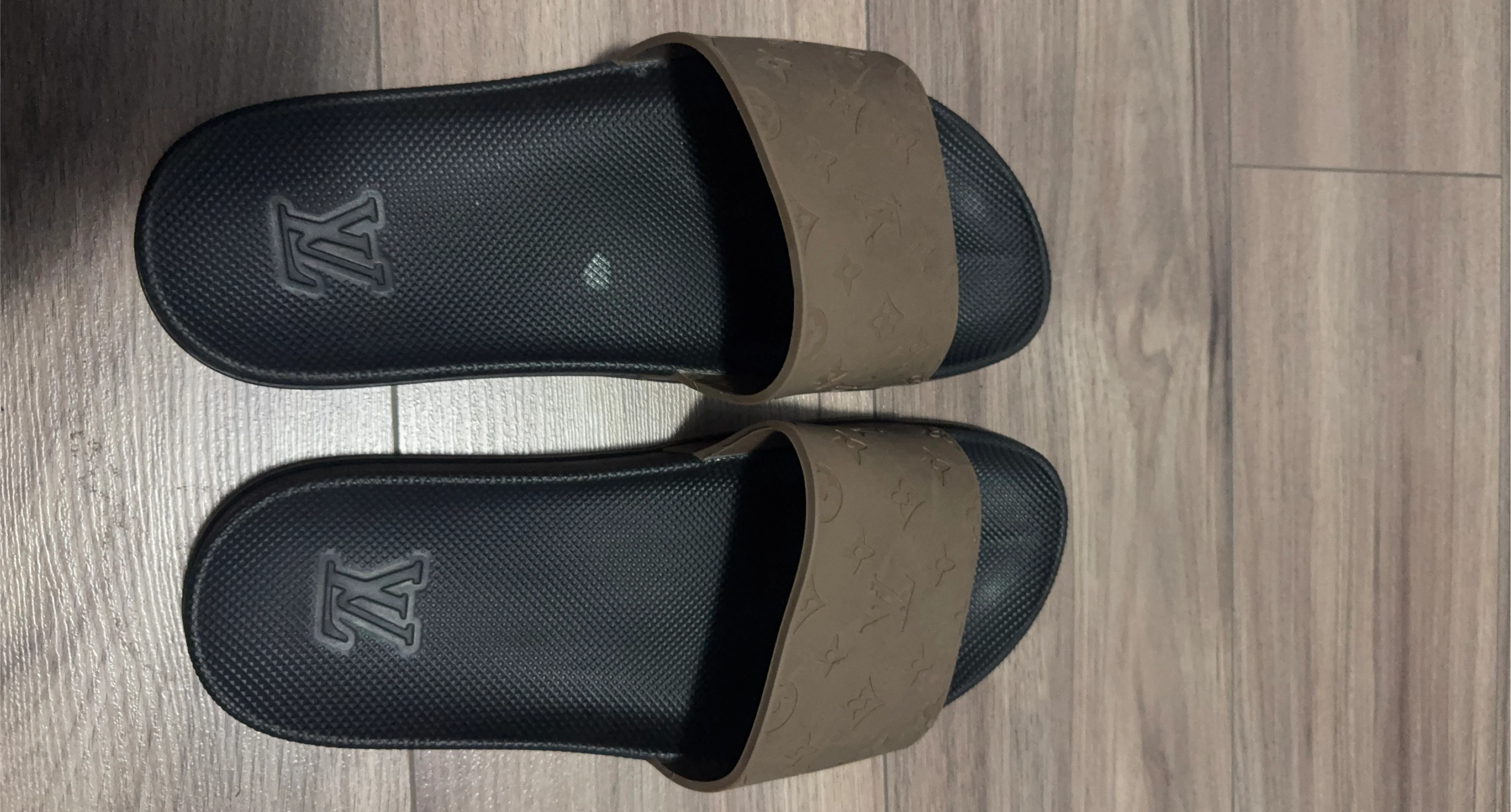 Louis Vuitton Monogram Slides