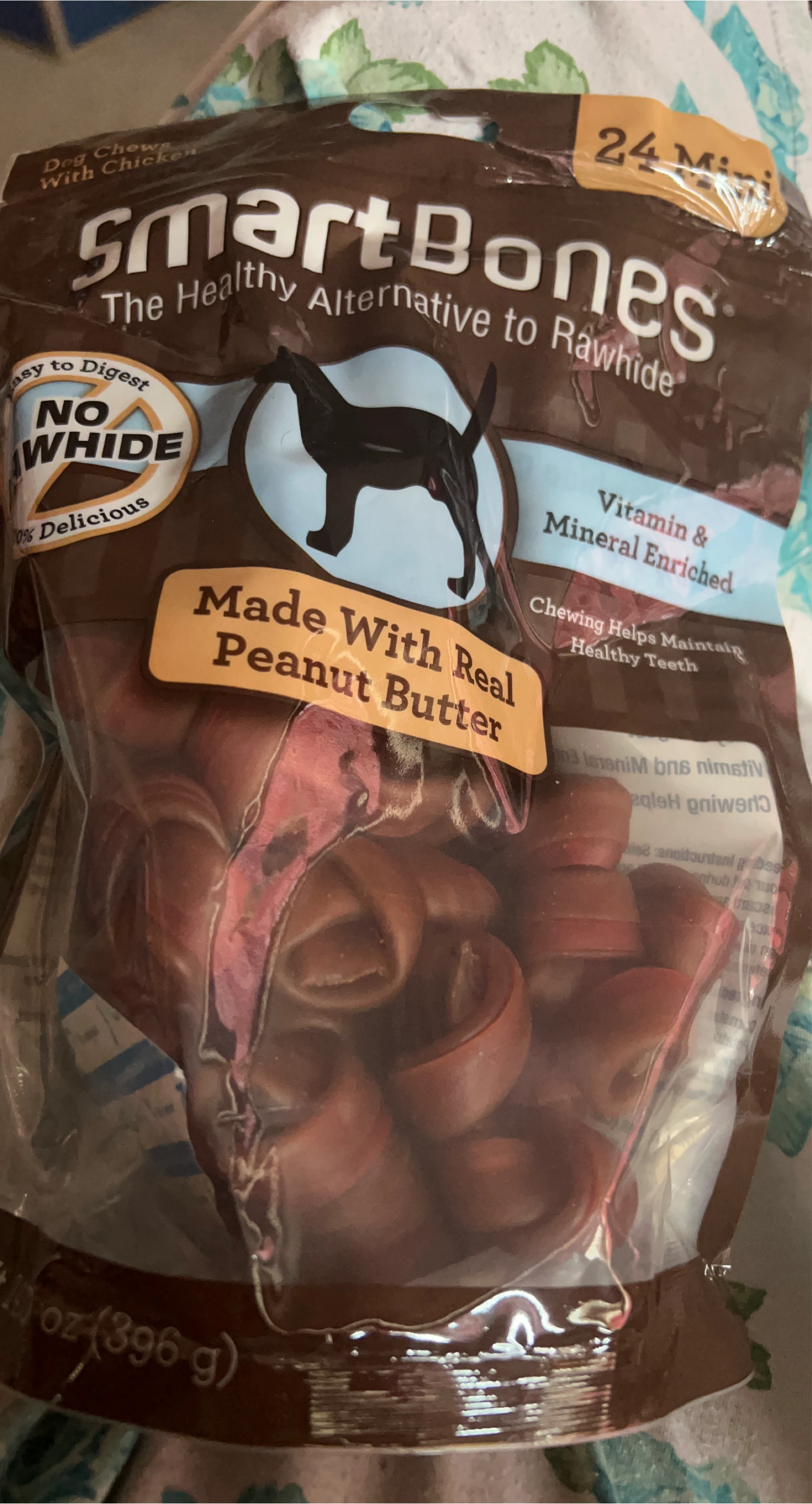 SmartBones Dog Chews with Peanut Butter (24 Mini)